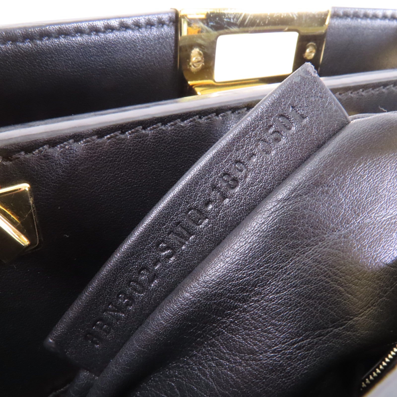 FENDI 牛皮皮革Peekaboo金扣手挽肩背兩用袋