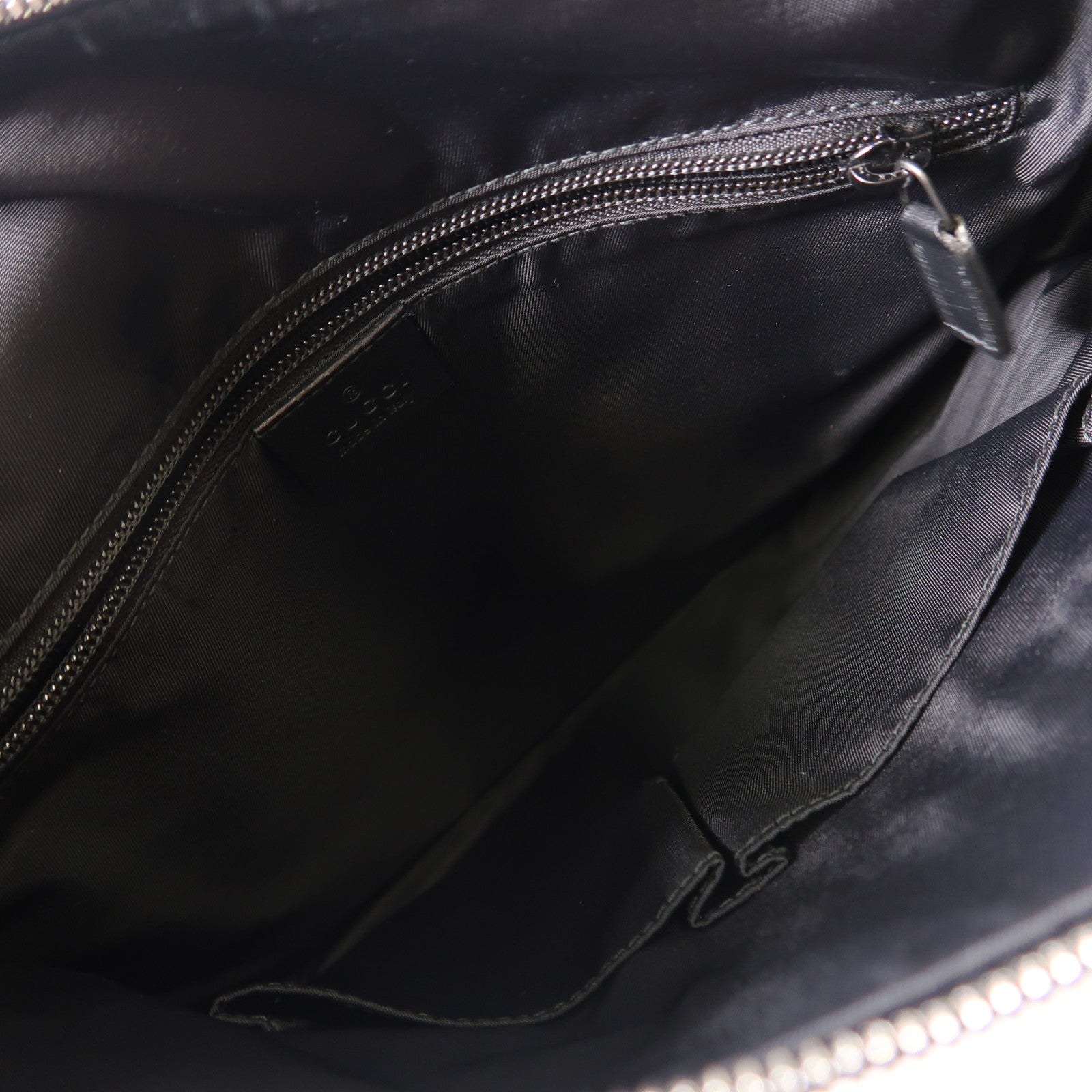 GUCCI 塗層帆布Shoulder Bag銀扣肩背袋黑色