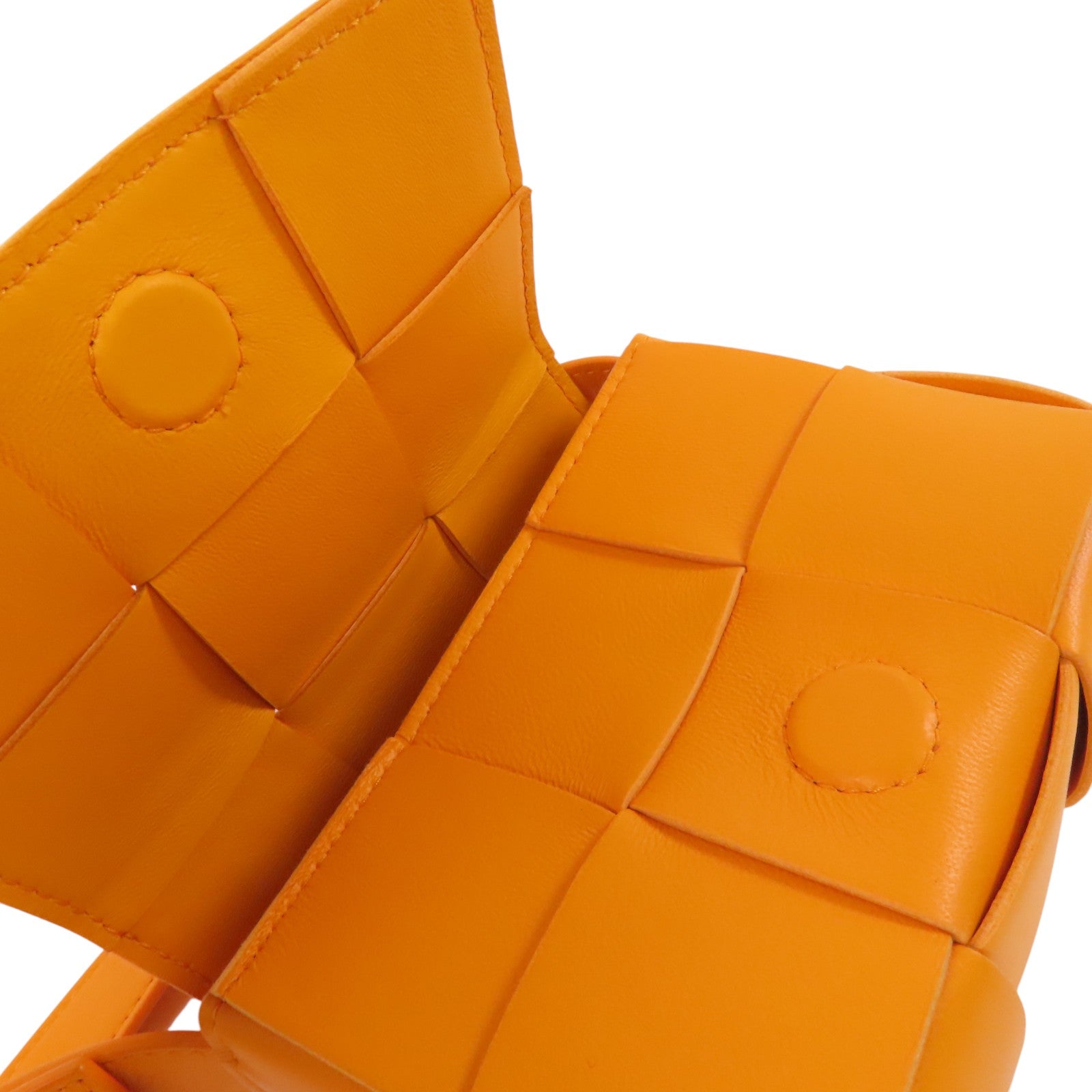 BOTTEGA VENETA 織紋皮革Cassette Mini肩背袋