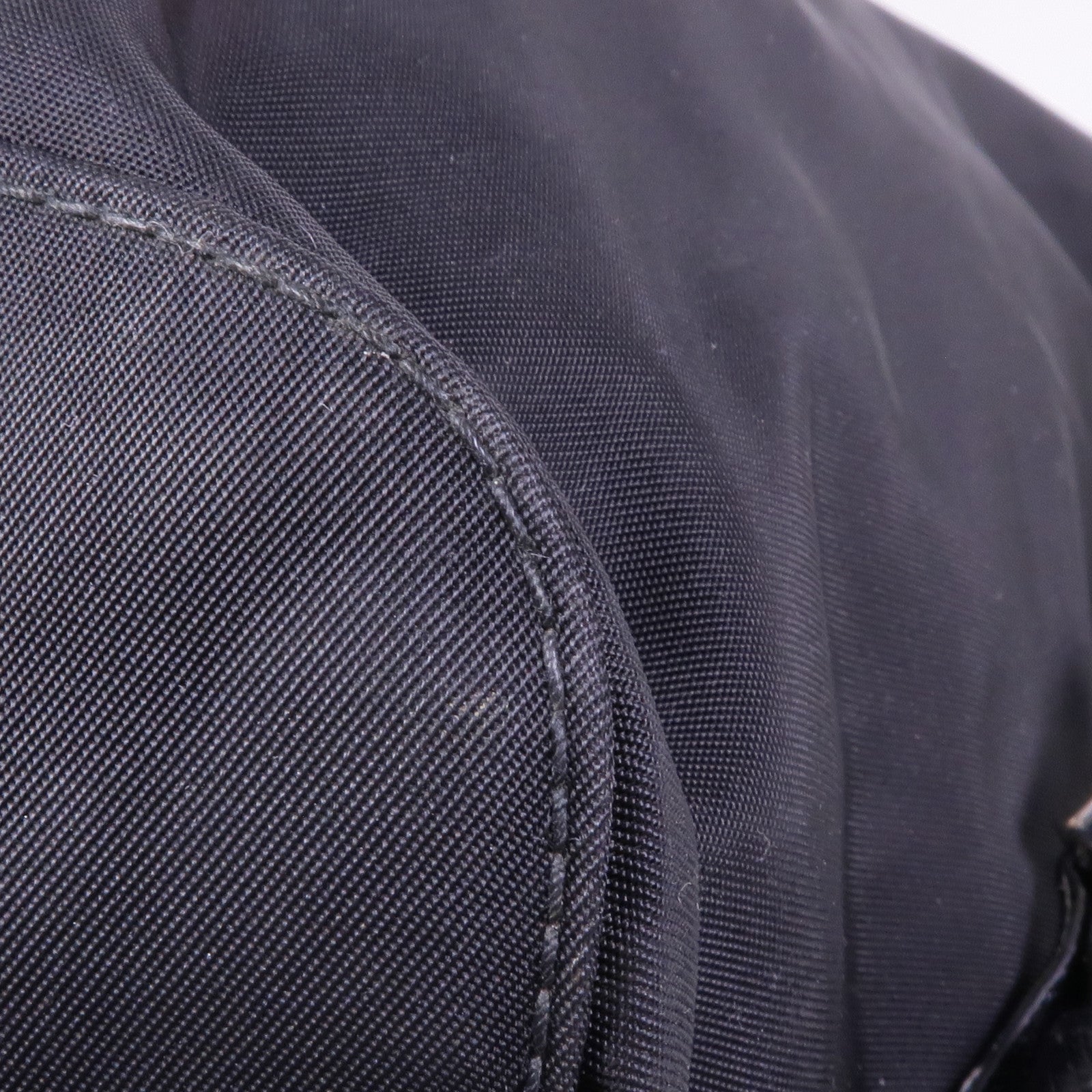 PRADA 尼龍Backpack銀扣背包