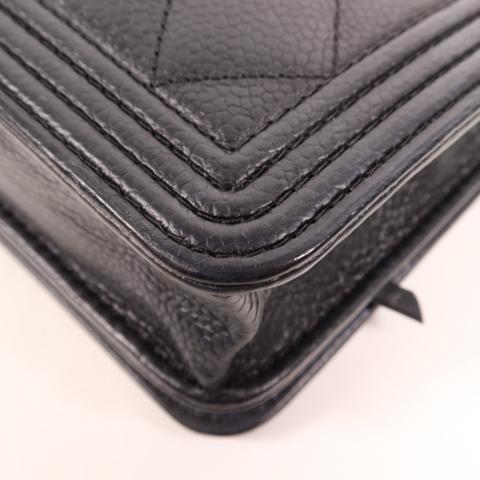 CHANEL 牛皮皮革Boy WOC Wallet On Chain金扣鏈帶肩背袋