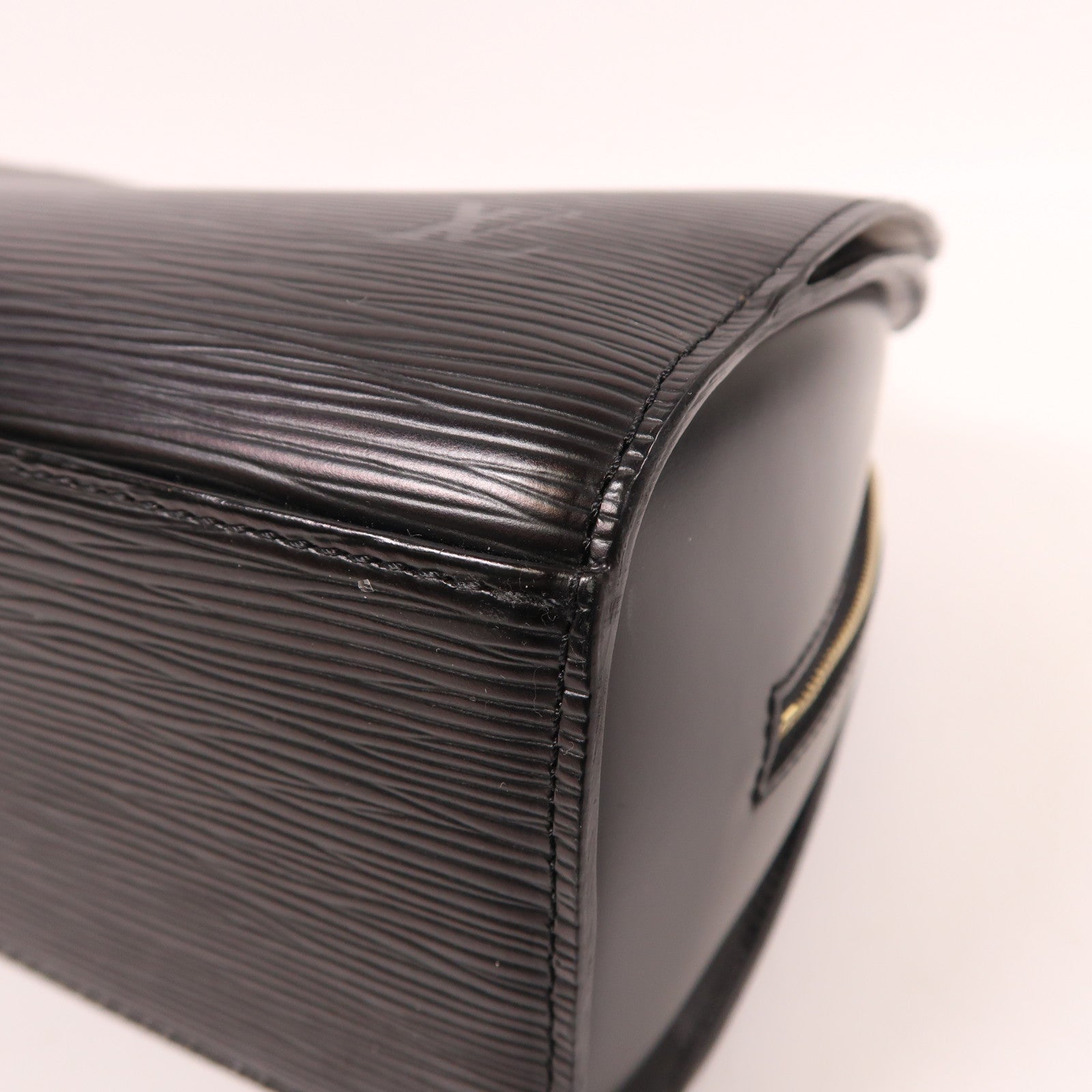 LOUIS VUITTON【激減優惠】 Epi Pont Neuf金扣手挽袋黑色