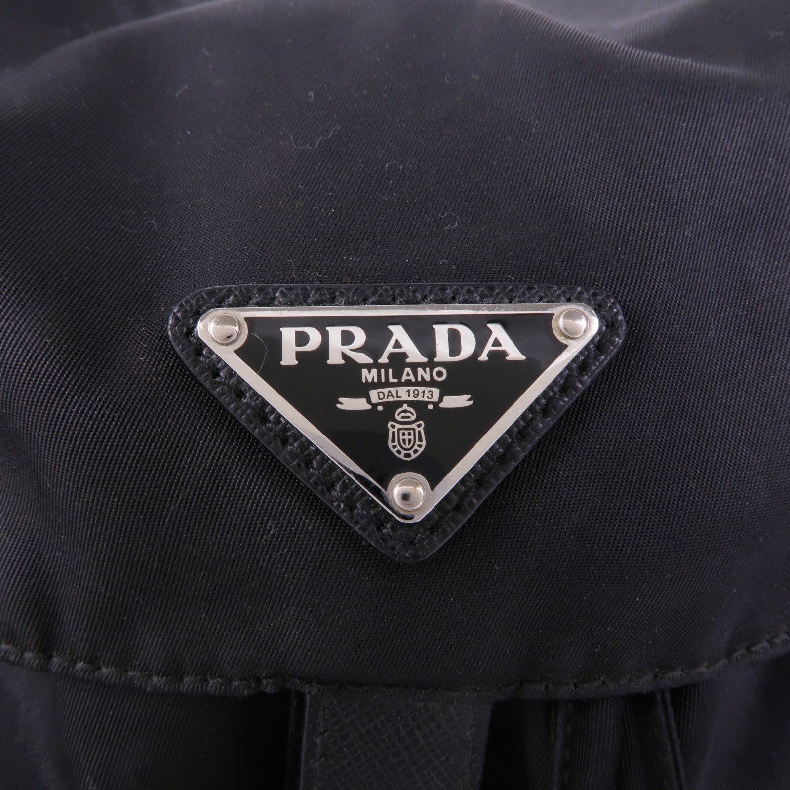 PRADA 尼龍Backpack銀扣背包