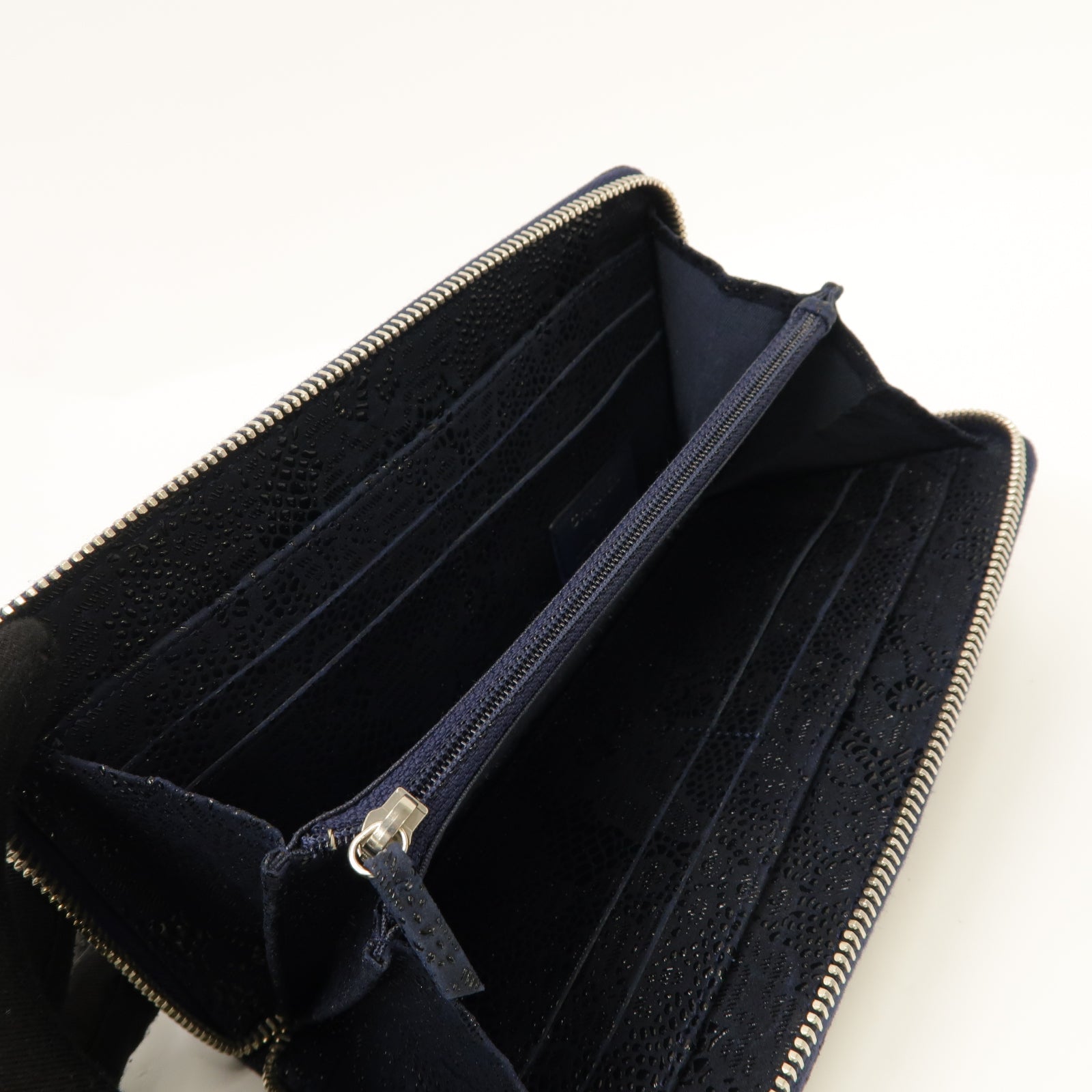 CHANEL 【激減優惠】塗層帆布Zip Wallet銀扣長錢包深藍色