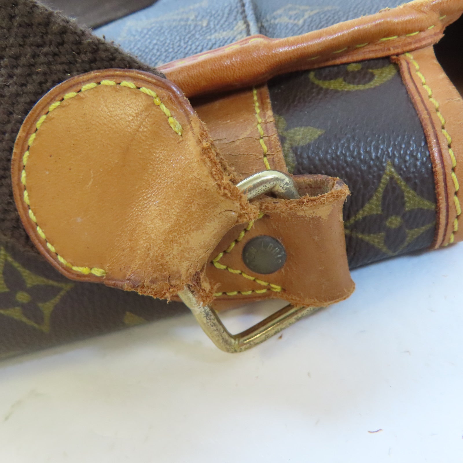 LOUIS VUITTON Monogram Shoulder Bag金扣肩背袋啡色
