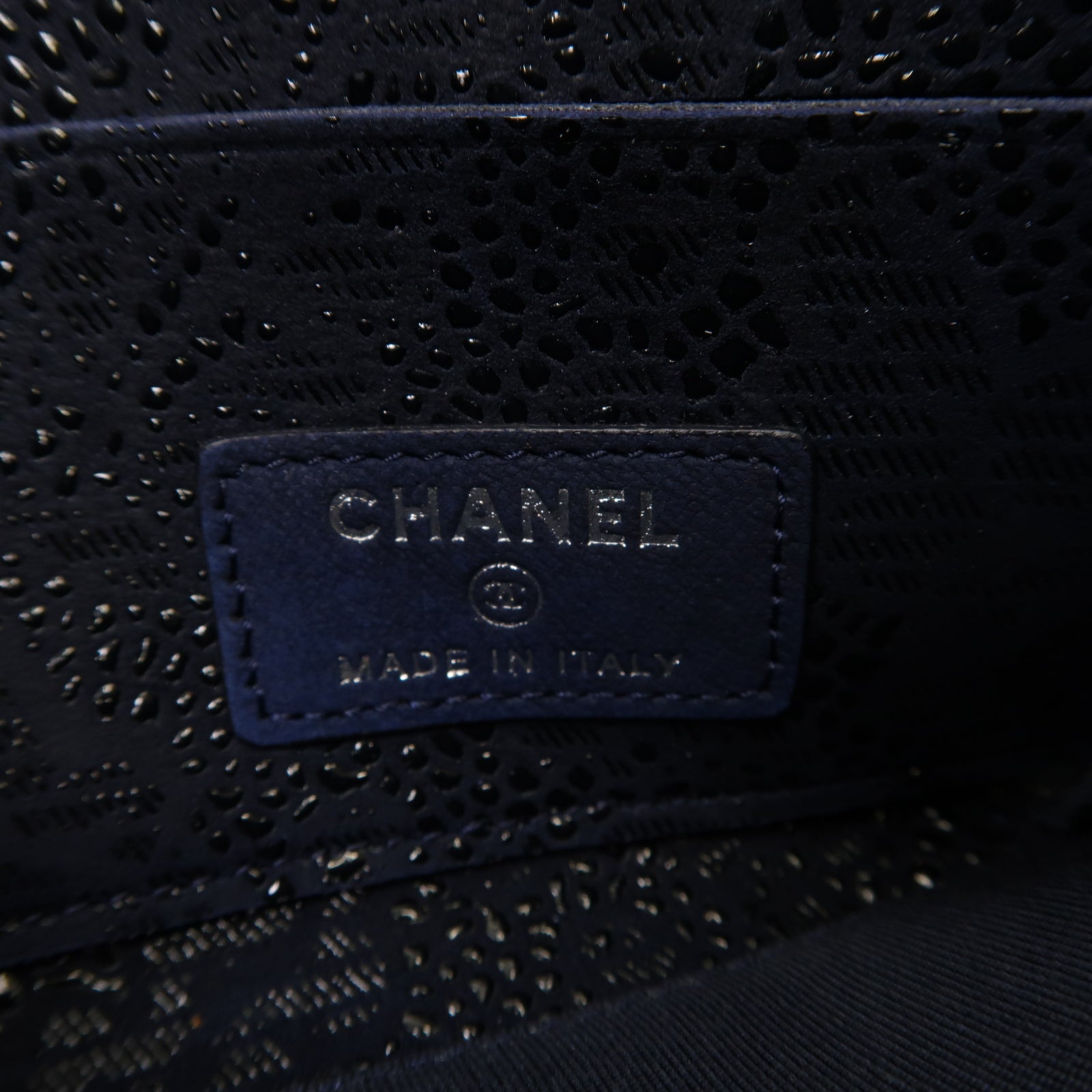CHANEL 【激減優惠】塗層帆布Zip Wallet銀扣長錢包深藍色