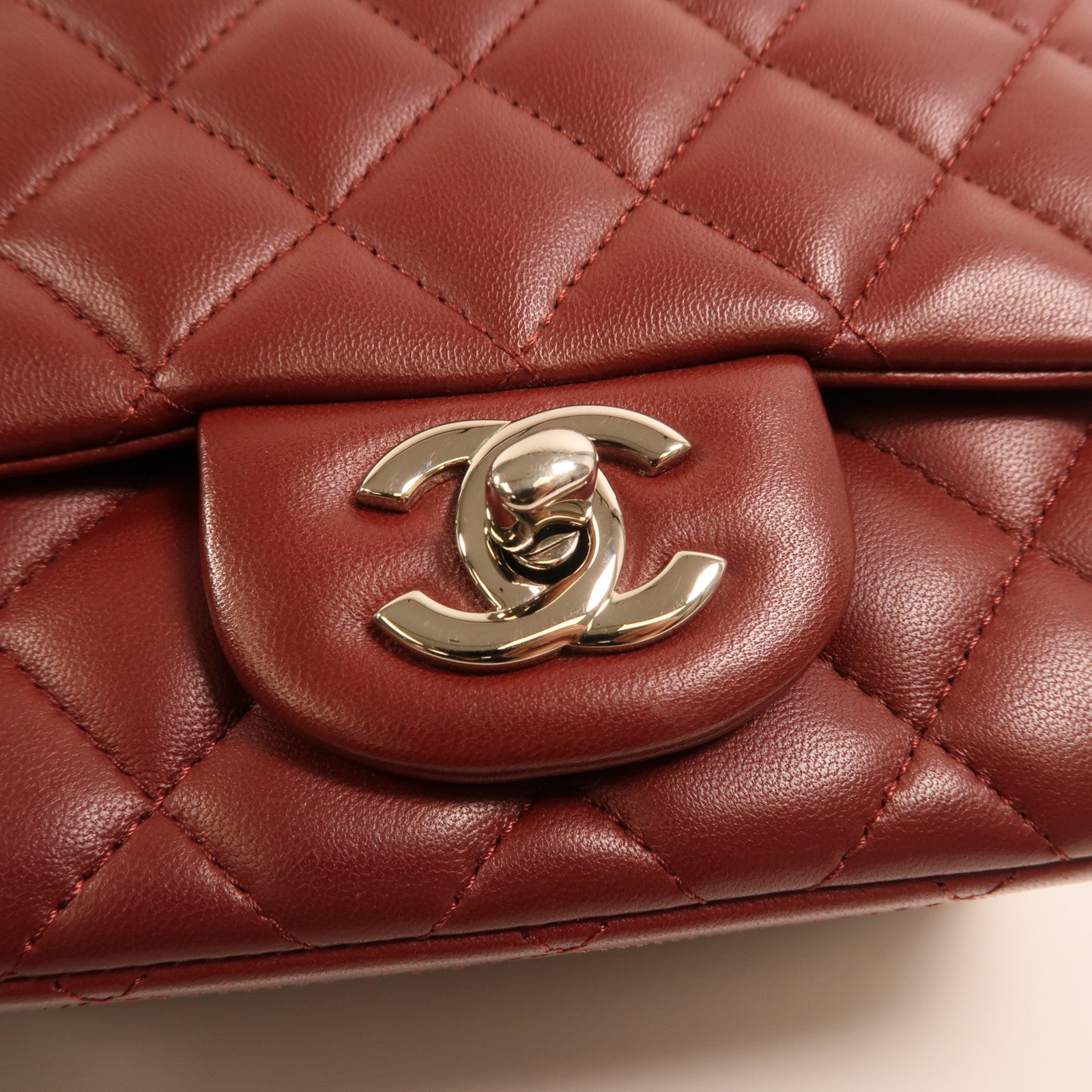 CHANEL 羊皮皮革Mini Classic 17銀扣鏈帶肩背袋