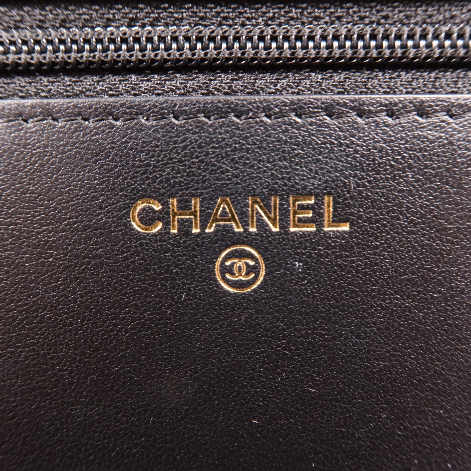 CHANEL 牛皮皮革Boy WOC Wallet On Chain金扣鏈帶肩背袋