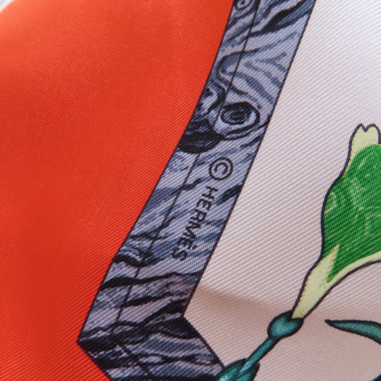 HERMES 絲質90x90 Scarf絲巾白色/橙色/彩色
