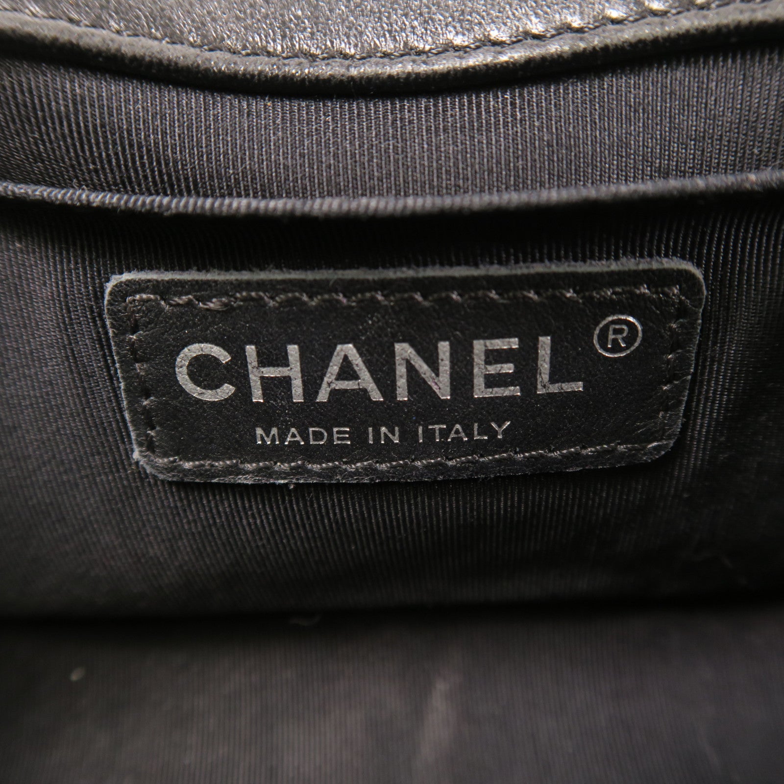 CHANEL 羊皮皮革Boy 20銀扣鏈帶肩背袋