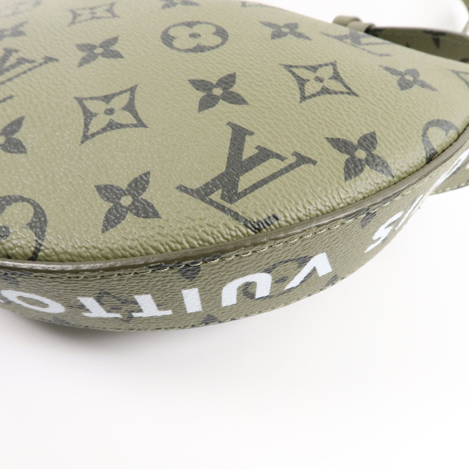 LOUIS VUITTON Monogram Canvas Moon Crossbody肩背袋