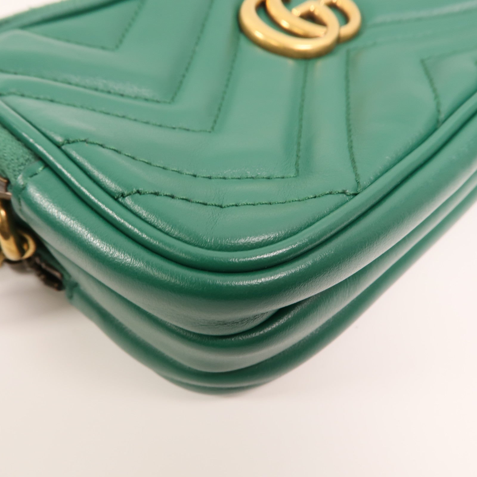 GUCCI 牛皮皮革GG Marmont Mini Chain Bag金扣鏈帶肩背袋