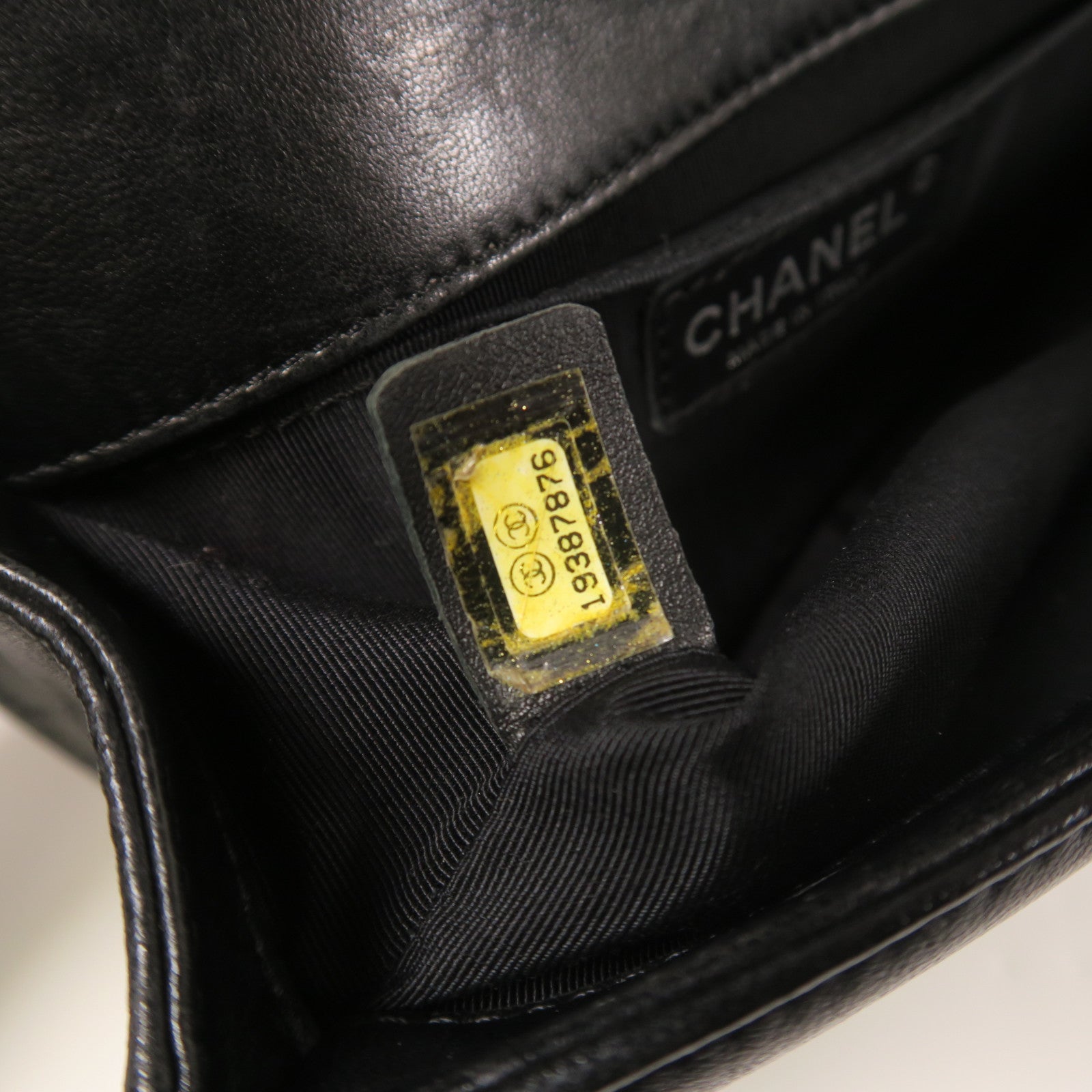CHANEL 羊皮皮革Boy 20銀扣鏈帶肩背袋