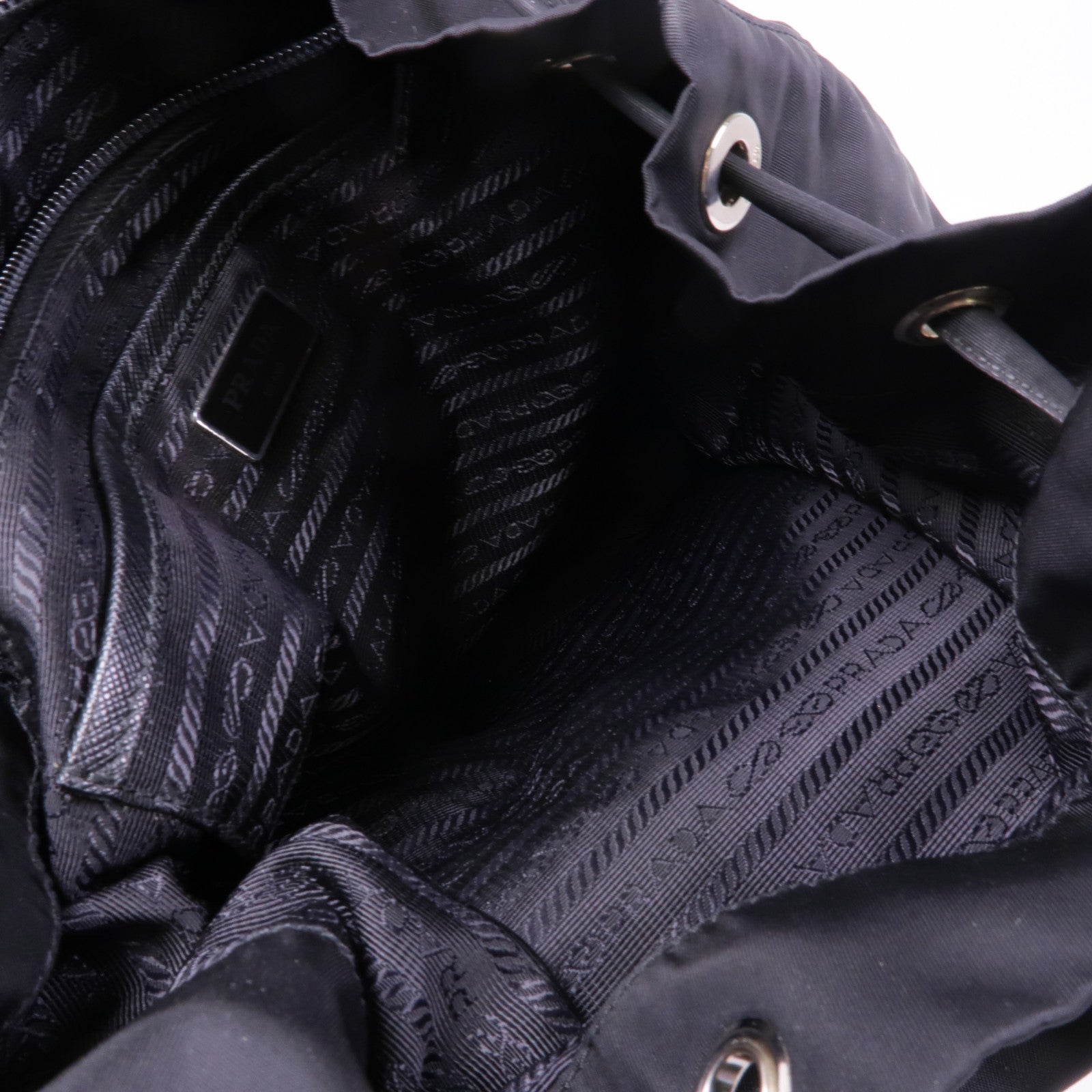 PRADA 尼龍Backpack銀扣背包