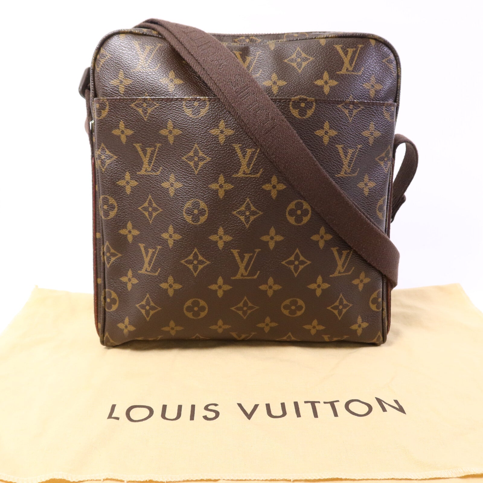 LOUIS VUITTON Monogram Trotteur Beaubourg金扣肩背袋
