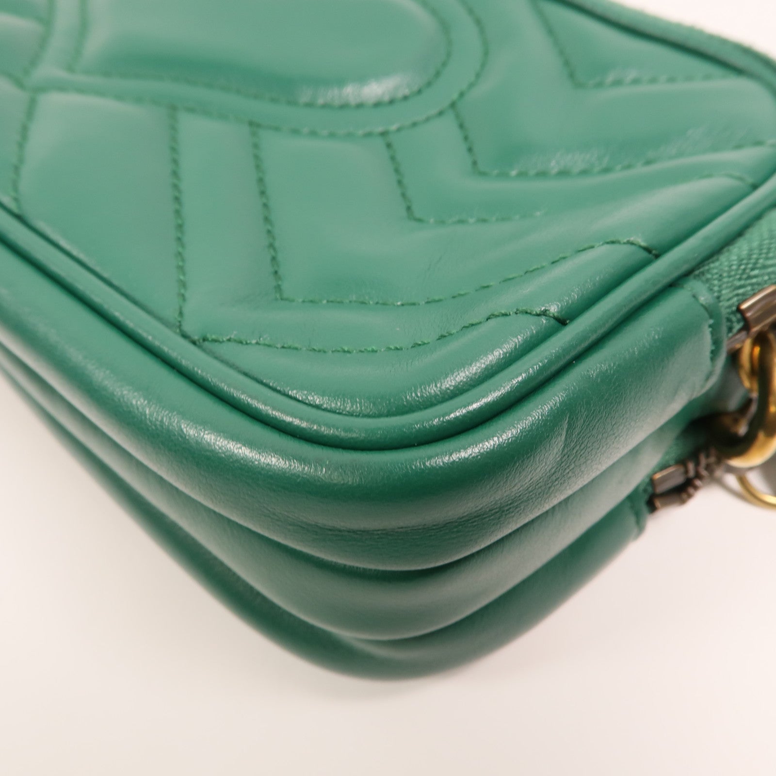 GUCCI 牛皮皮革GG Marmont Mini Chain Bag金扣鏈帶肩背袋