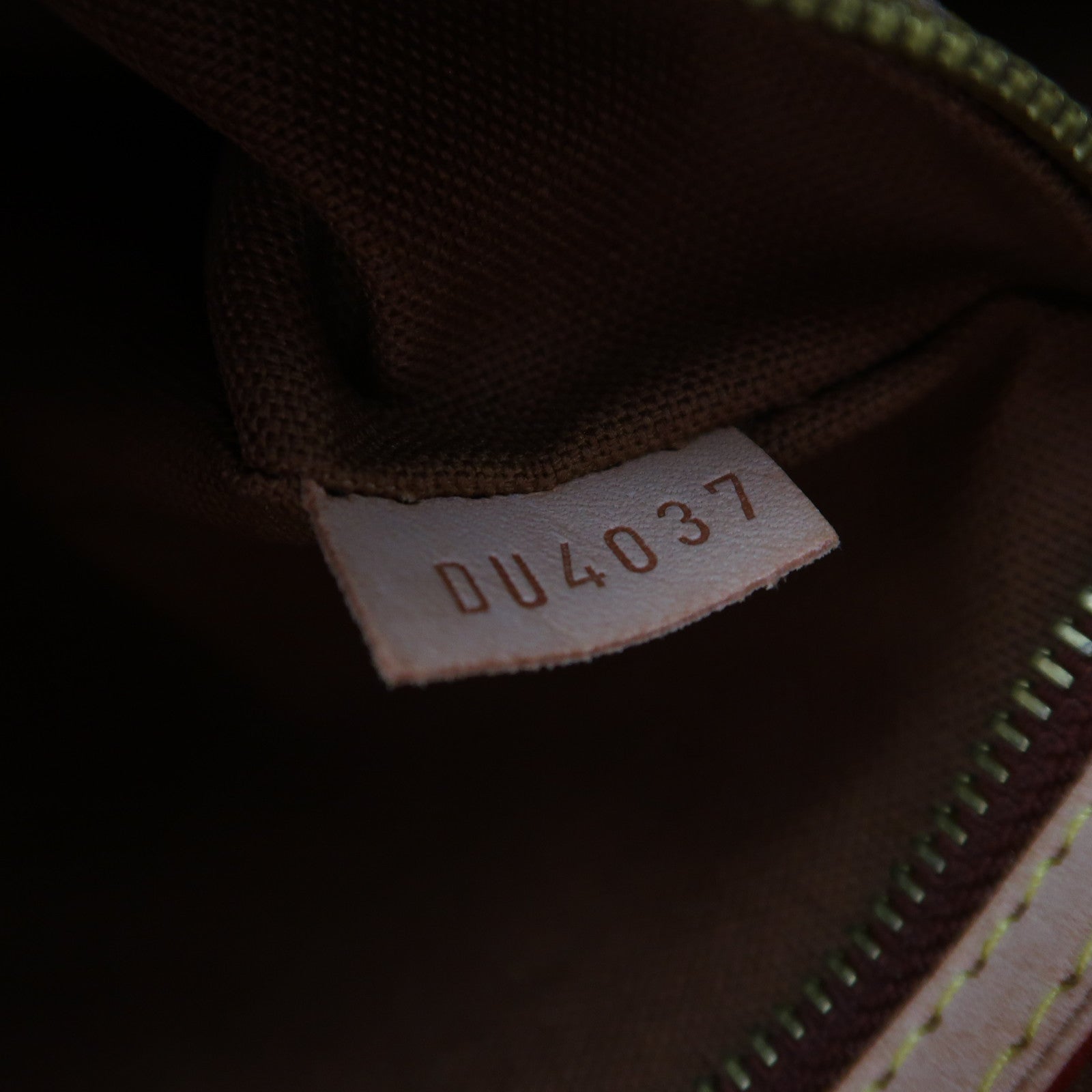LOUIS VUITTON Monogram Batignolles Horizontal金扣肩背袋啡色