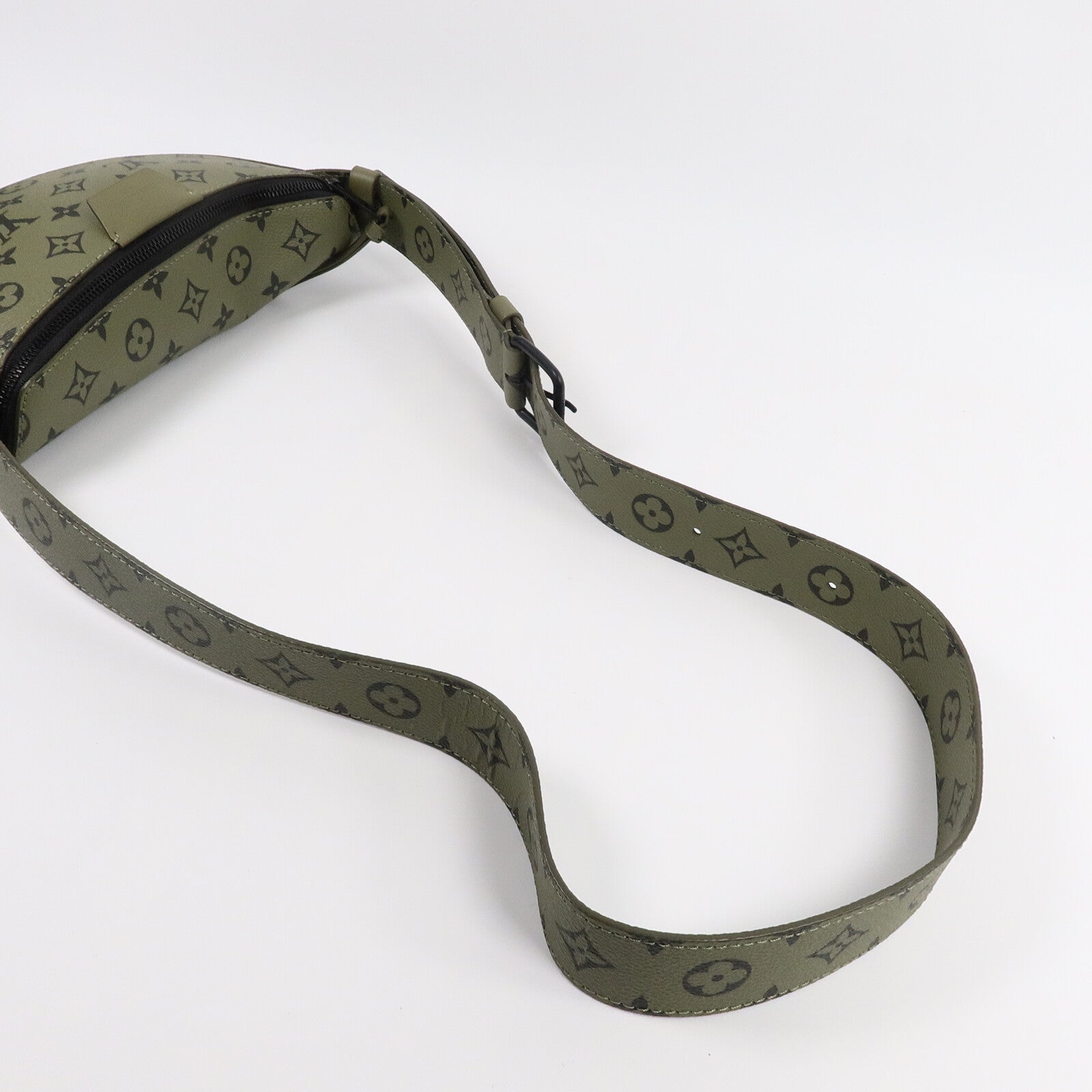 LOUIS VUITTON Monogram Canvas Moon Crossbody肩背袋