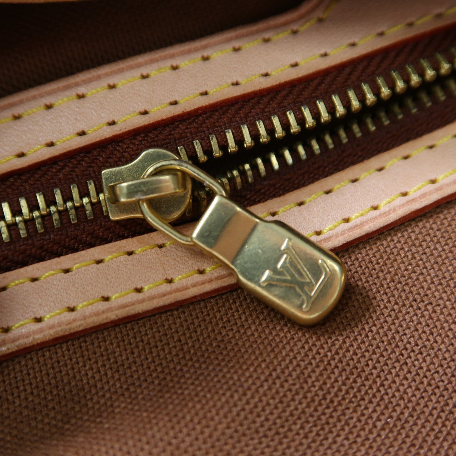 LOUIS VUITTON Monogram Batignolles Horizontal金扣肩背袋啡色