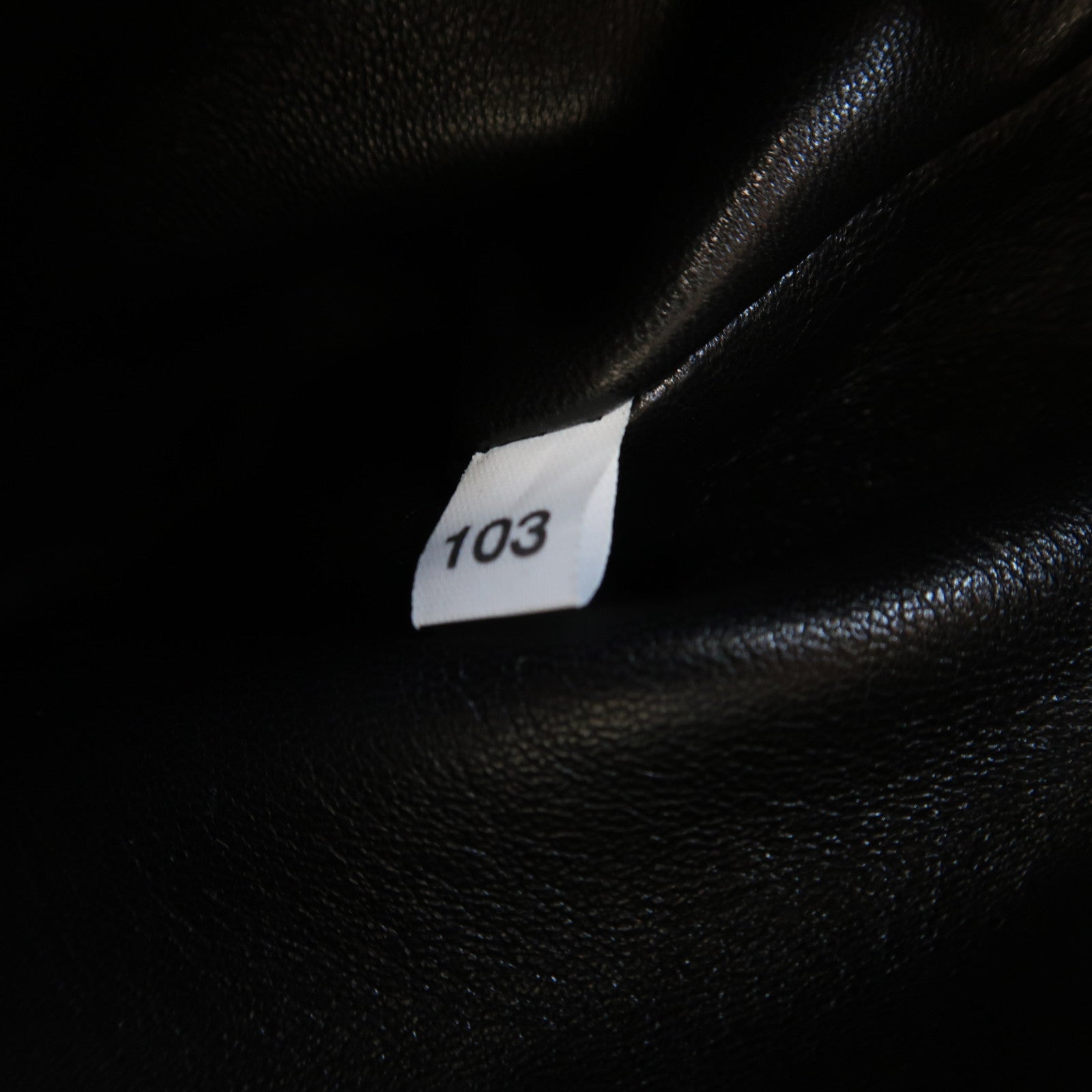 PRADA 牛皮皮革Re-Edition 2005銀扣手挽肩背兩用袋黑色