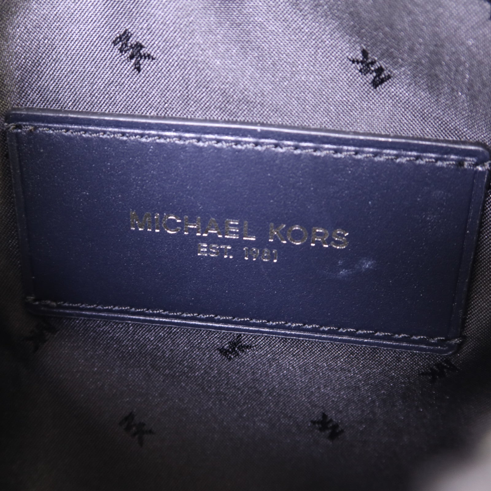 Michael Kors 【激減優惠】牛皮皮革Pouch銀扣手拿包