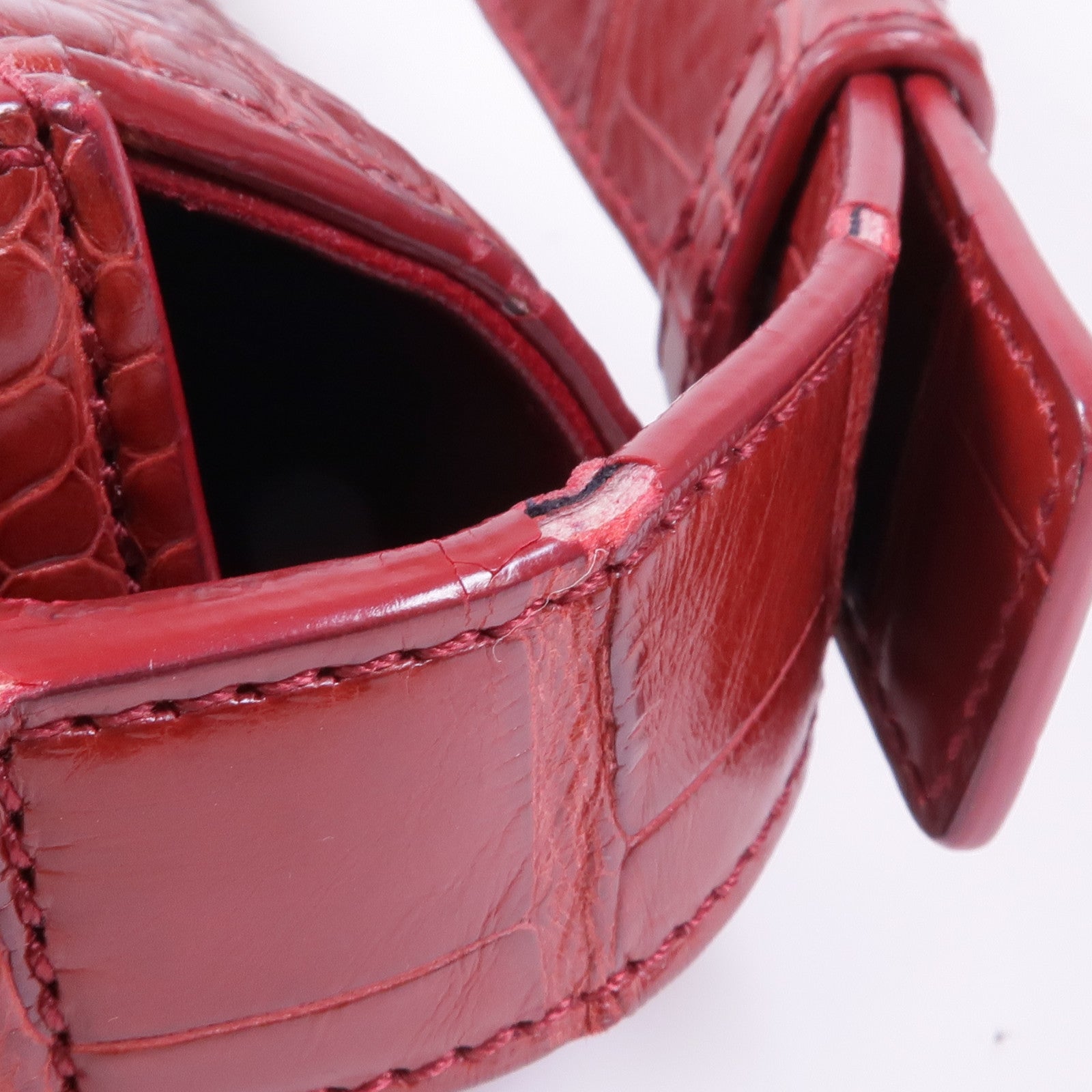 SAINT LAURENT 【激減優惠】鱷魚皮革Classic Universite金扣肩背袋