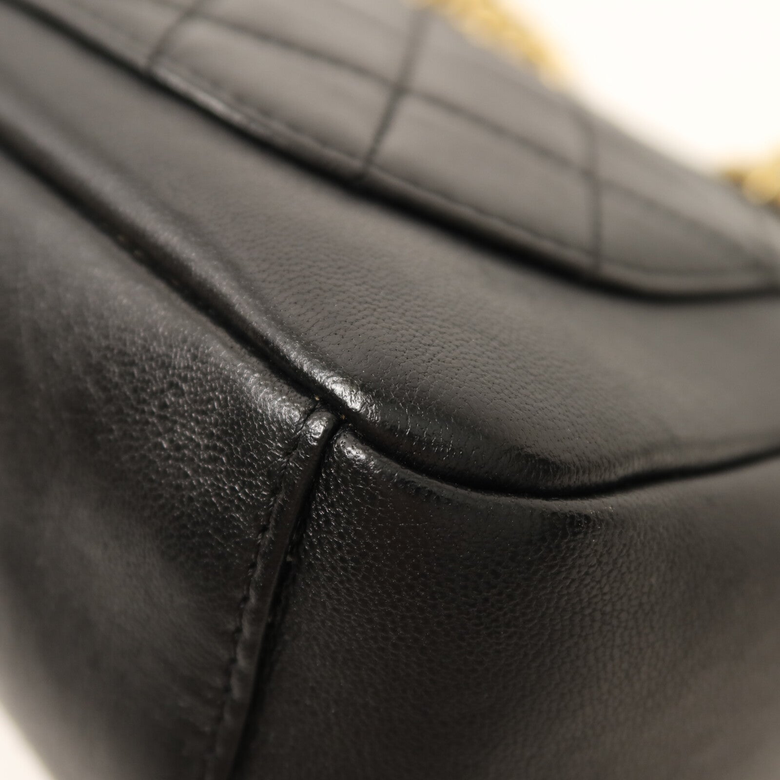 CHANEL 羊皮皮革Shoulder Bag金扣鏈帶肩背袋
