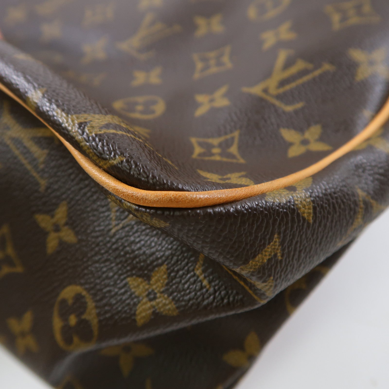 LOUIS VUITTON Monogram Batignolles Horizontal金扣肩背袋啡色