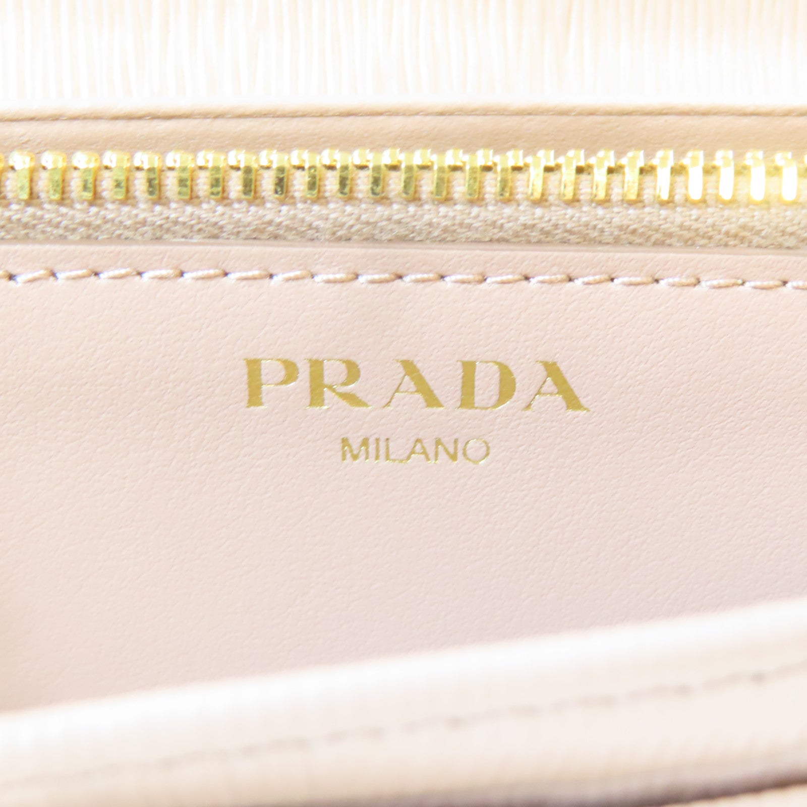 PRADA 牛皮皮革Long Wallet金扣長錢包粉紅色