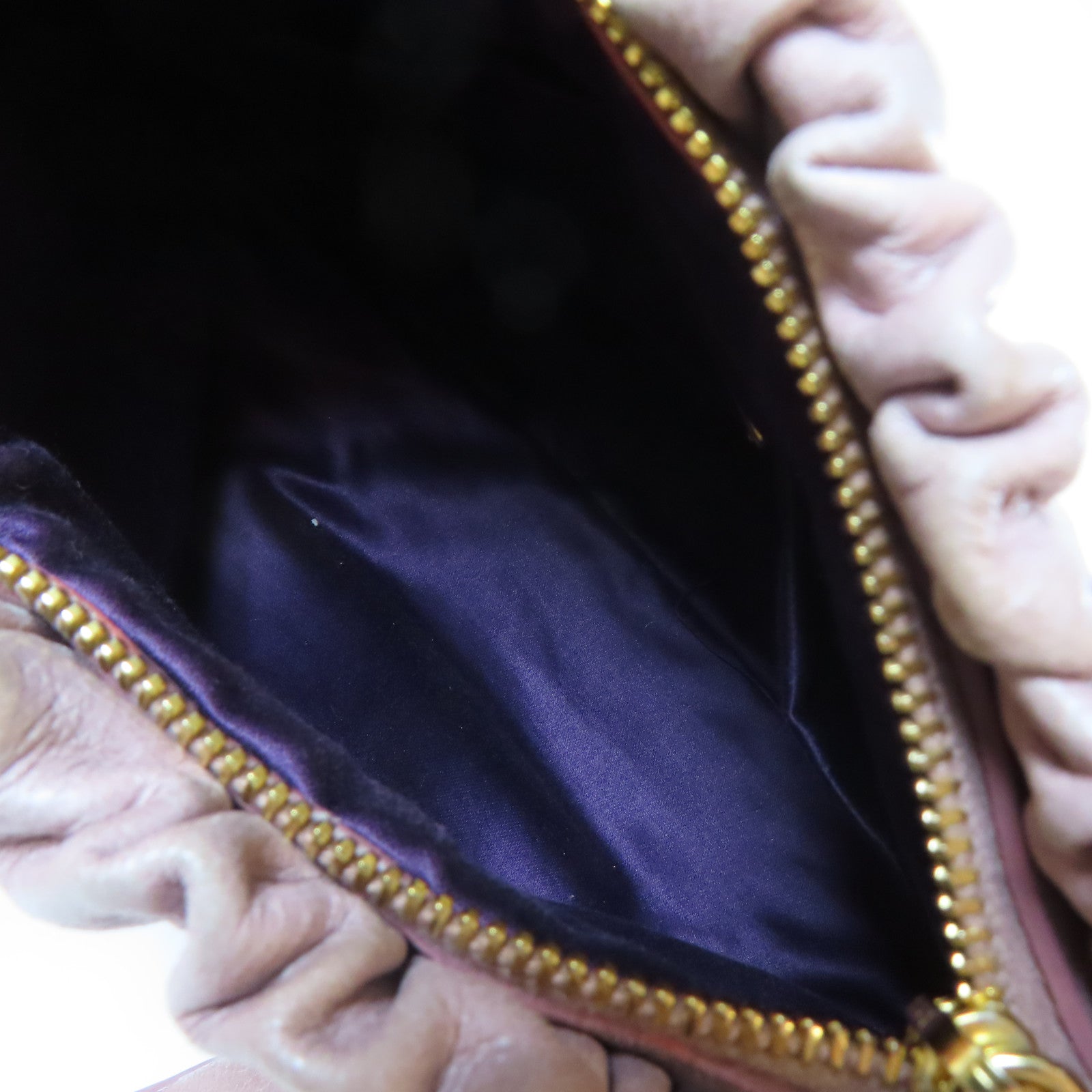 Miu Miu 牛皮皮革Shoulder Bag金扣肩背袋粉紅色