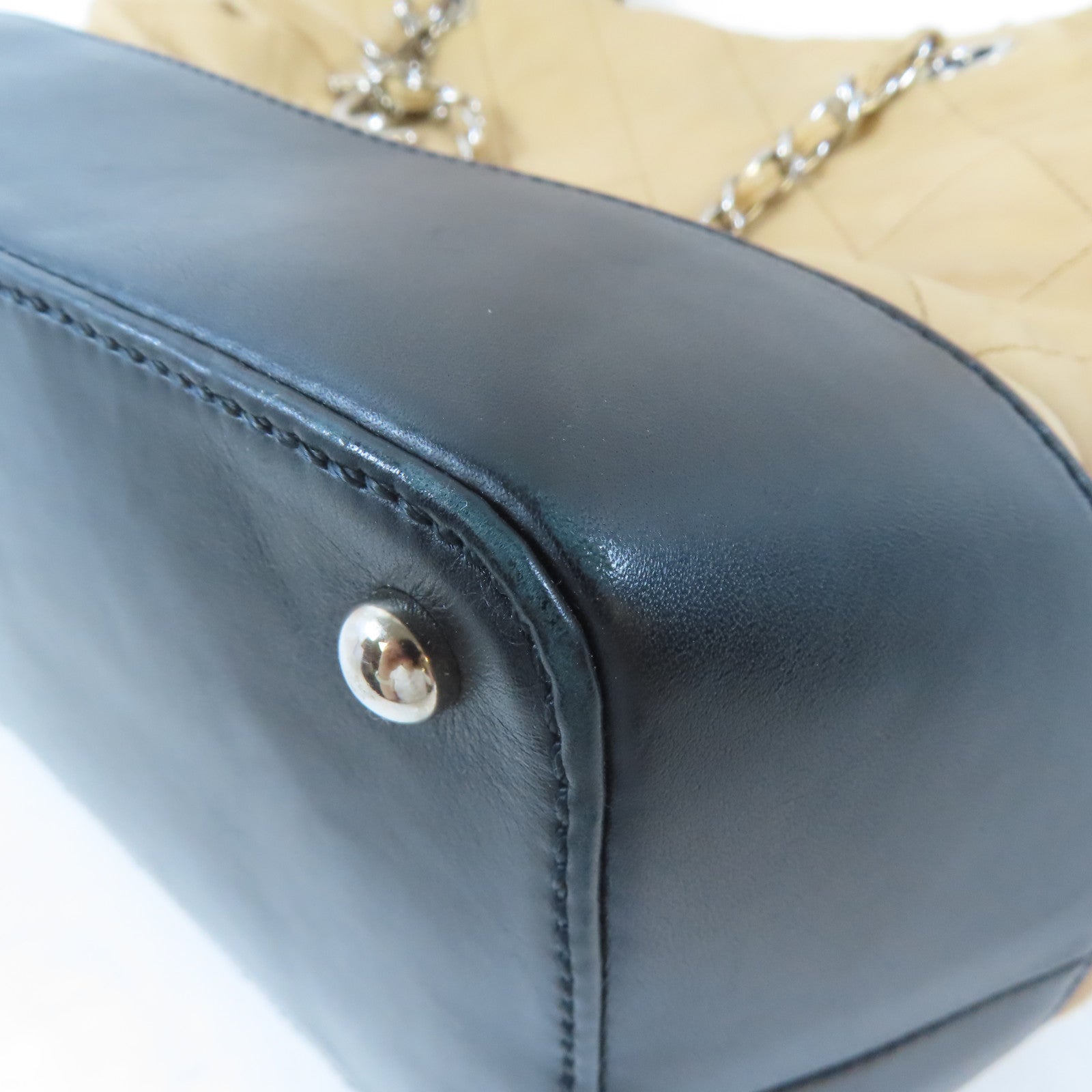 CHANEL 【激減優惠】菱格羊皮皮革Chain Shoulder Bag銀扣鏈帶肩背袋淺褐色/黑色