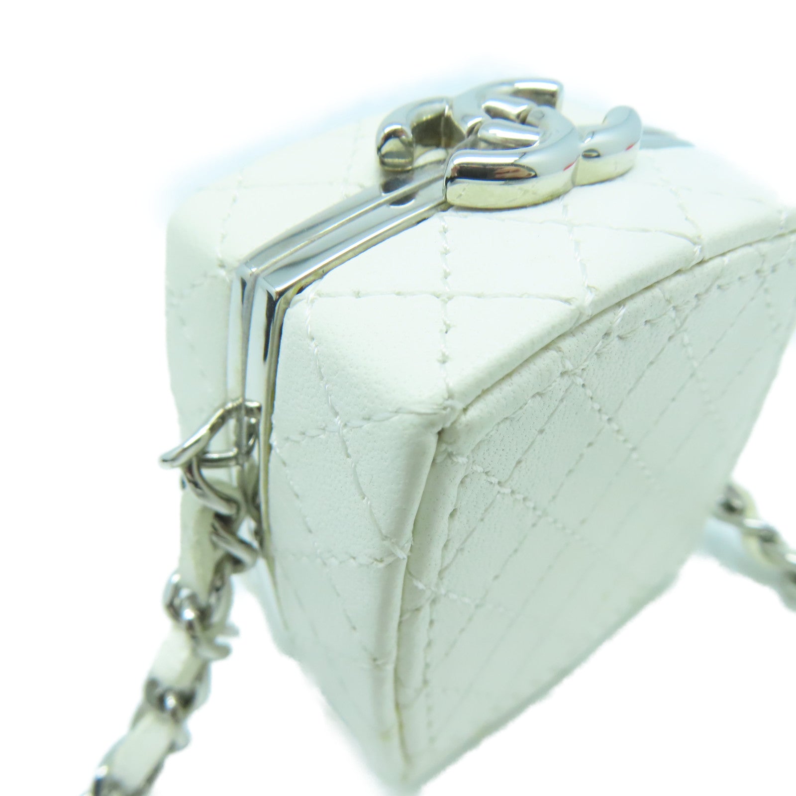 CHANEL 【激減優惠】菱格牛皮皮革Acc Chain Case銀扣白色