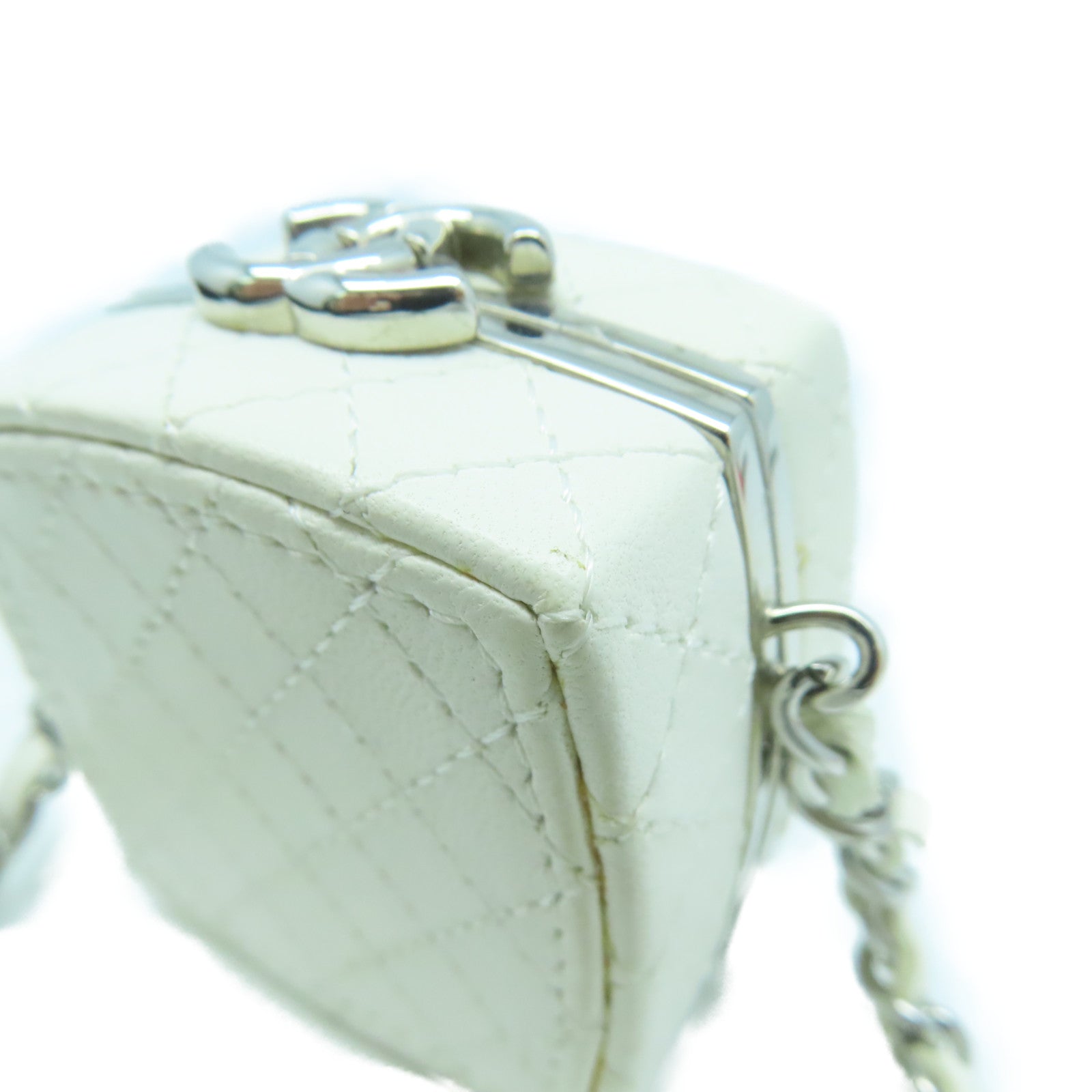 CHANEL 【激減優惠】菱格牛皮皮革Acc Chain Case銀扣白色