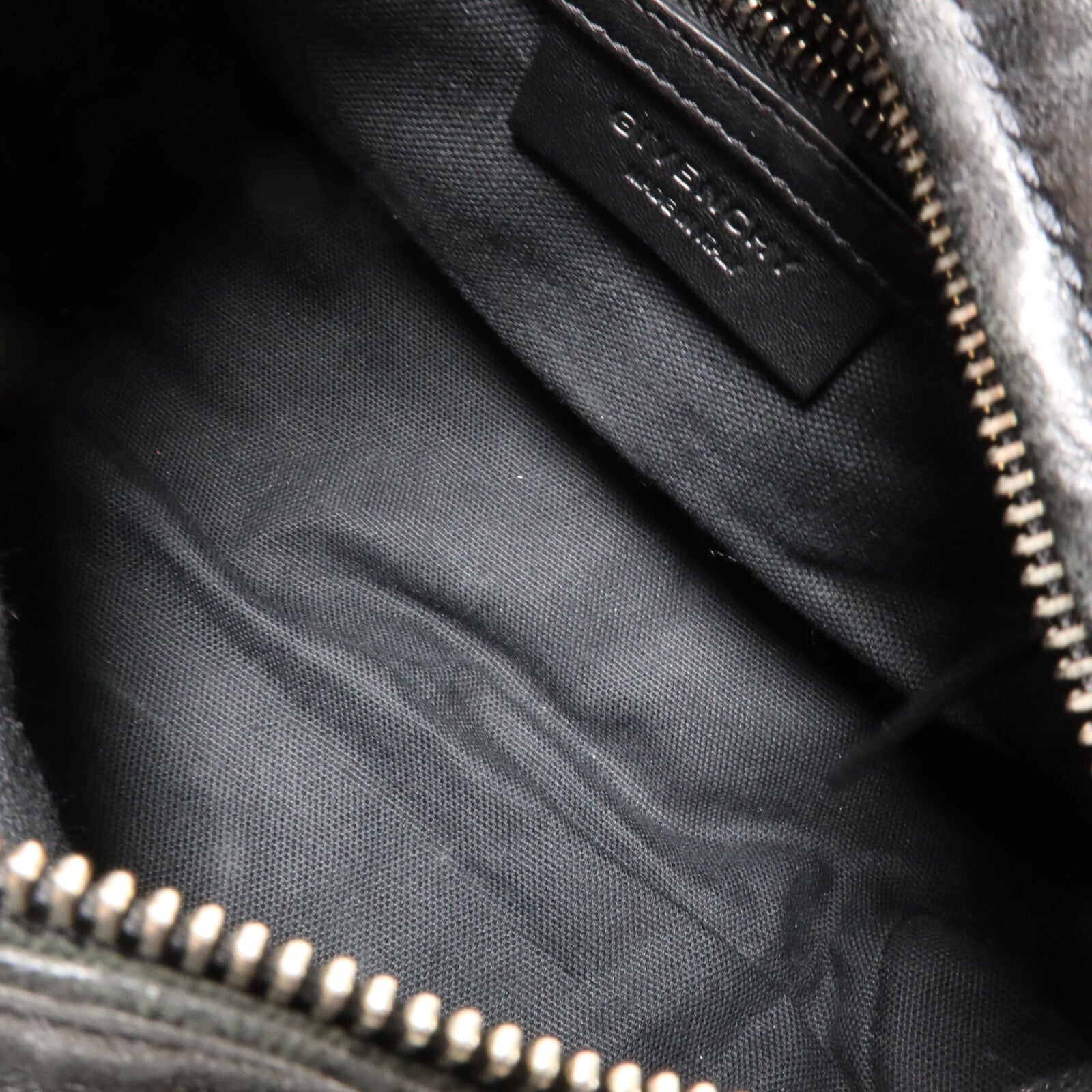 GIVENCHY 牛皮皮革Pandora Mini肩背袋