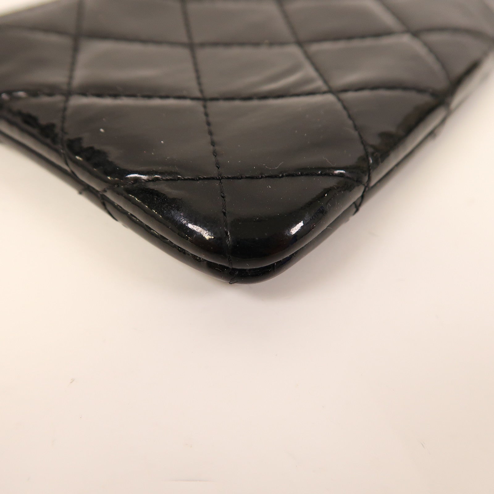 CHANEL 菱格漆皮皮革Round Wallet銀扣圓錢包黑色