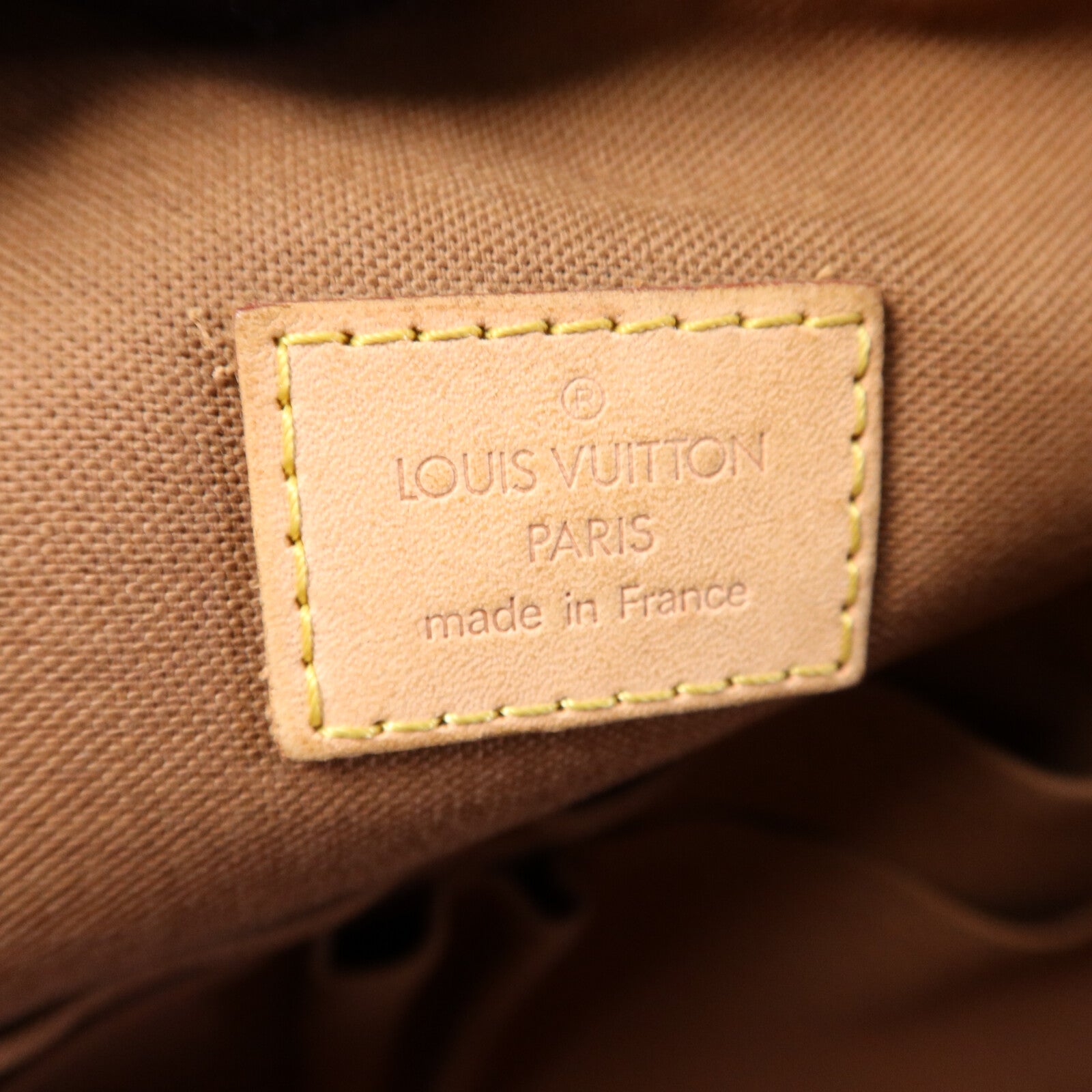LOUIS VUITTON Monogram Trotteur Beaubourg金扣肩背袋