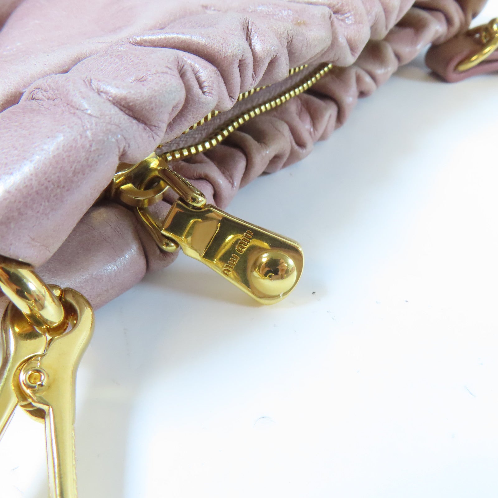 Miu Miu 牛皮皮革Shoulder Bag金扣肩背袋粉紅色