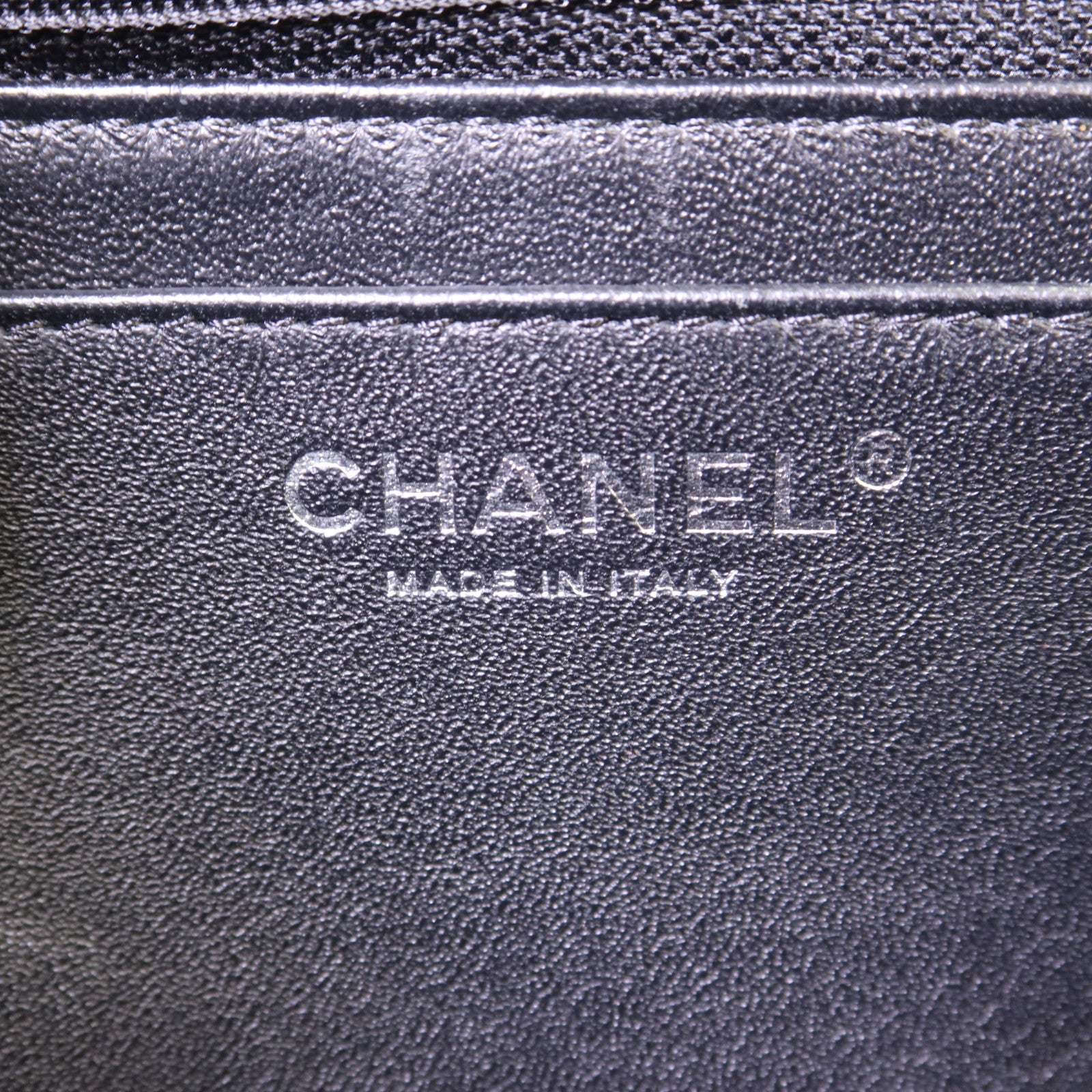 CHANEL 牛皮皮革Maxi Classic銀扣鏈帶肩背袋