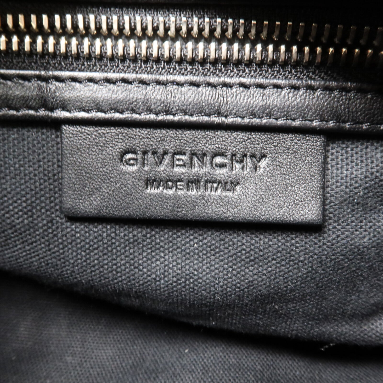 GIVENCHY 牛皮皮革Pandora Mini肩背袋