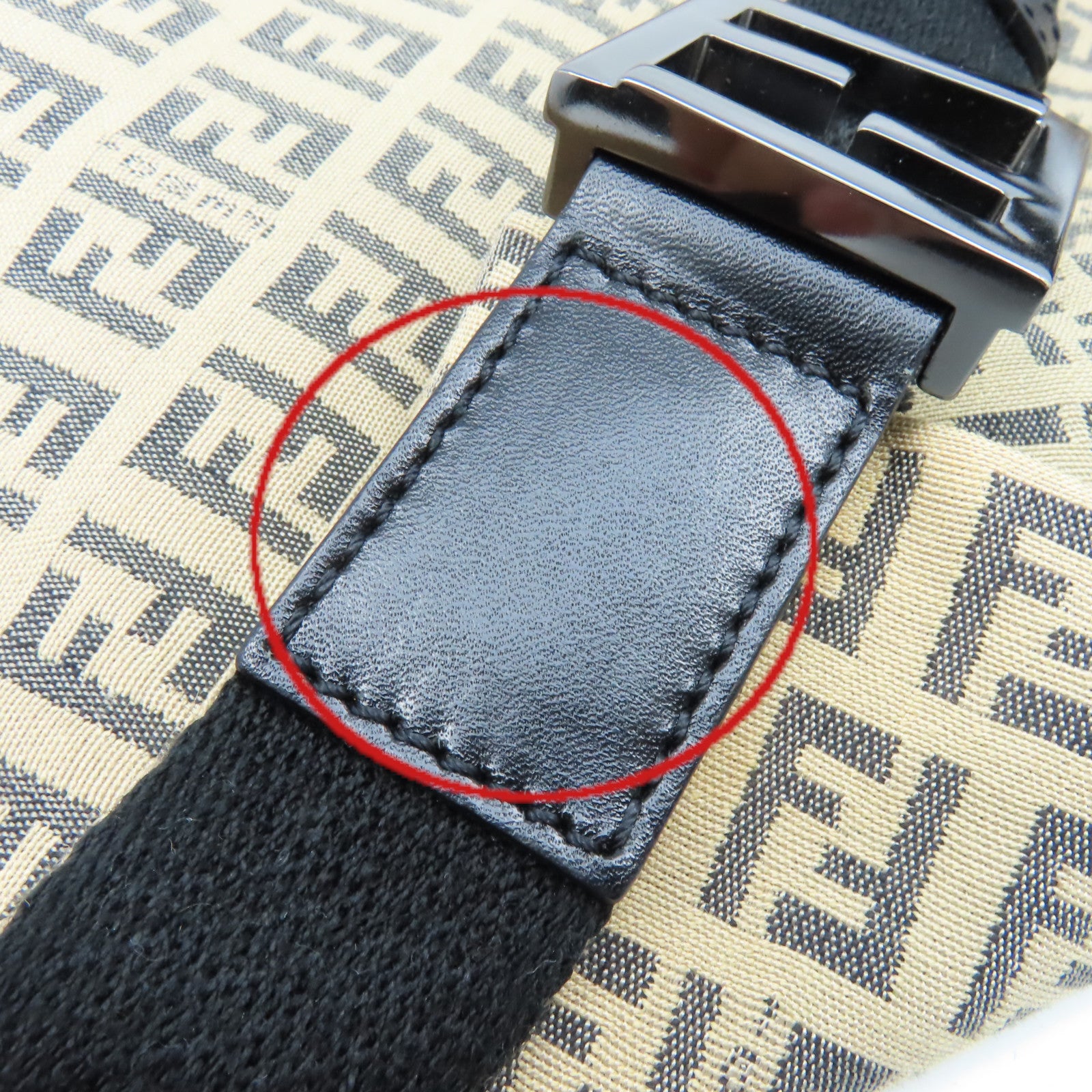 FENDI 帆布Shoulder Bag肩背袋杏色/黑色