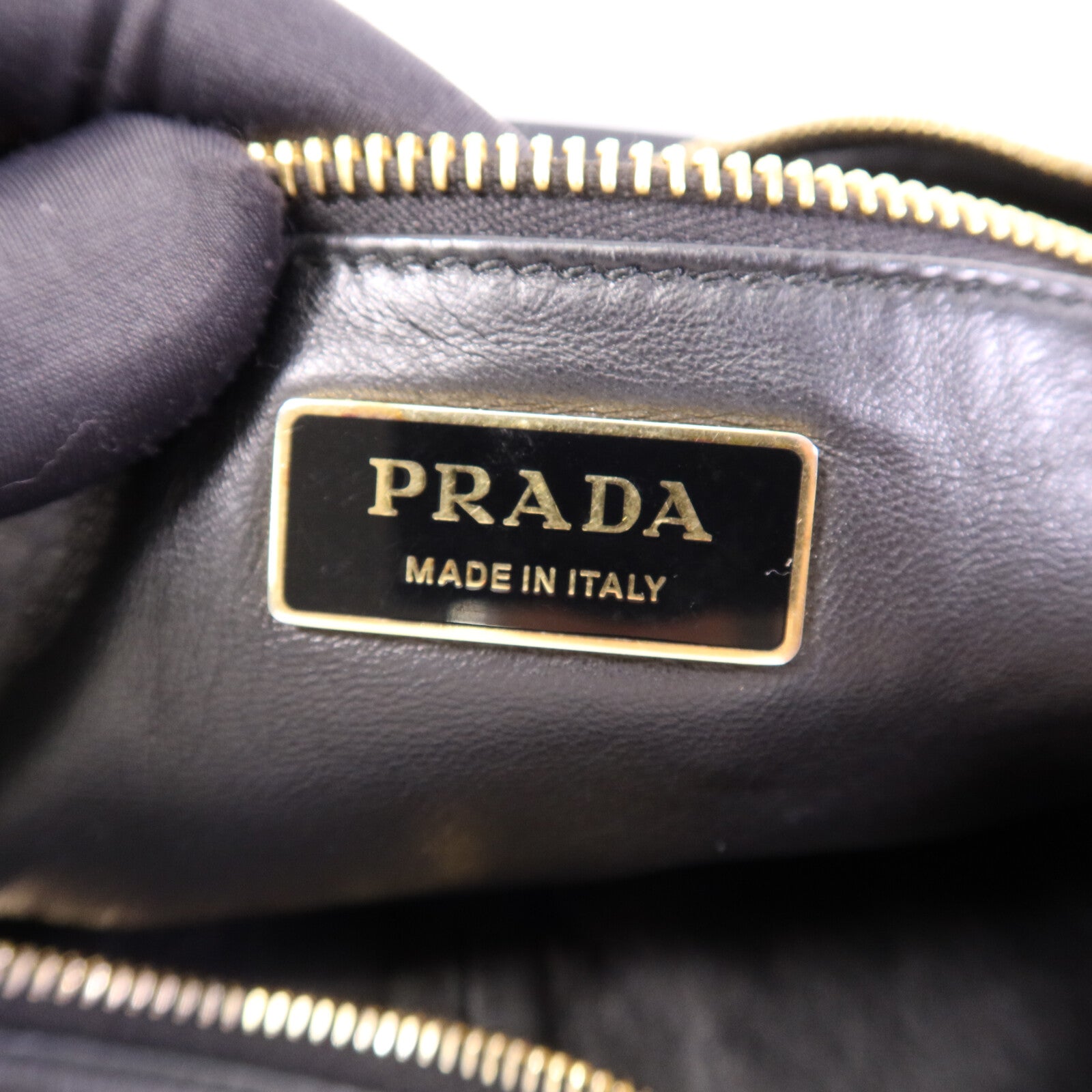 PRADA 【激減優惠】羊皮皮革Aimee金扣肩背袋