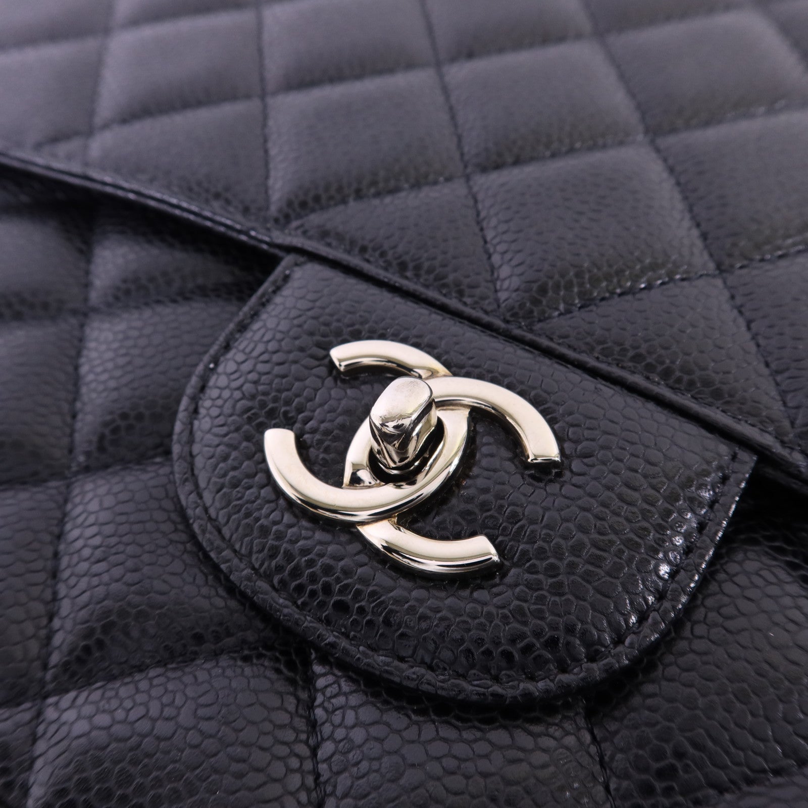CHANEL 牛皮皮革Maxi Classic銀扣鏈帶肩背袋