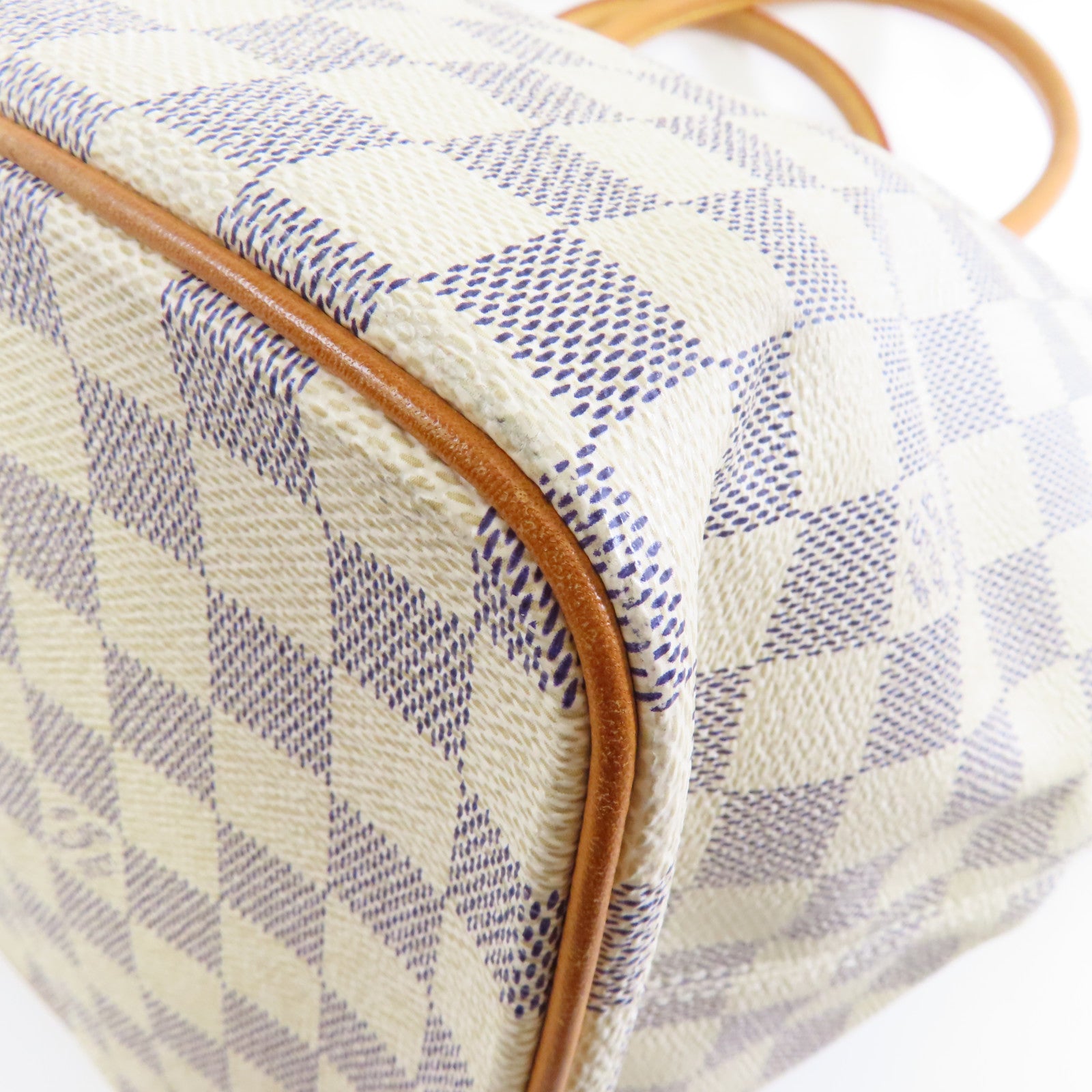 LOUIS VUITTON Damier Azur Saleya MM金扣肩背袋白色