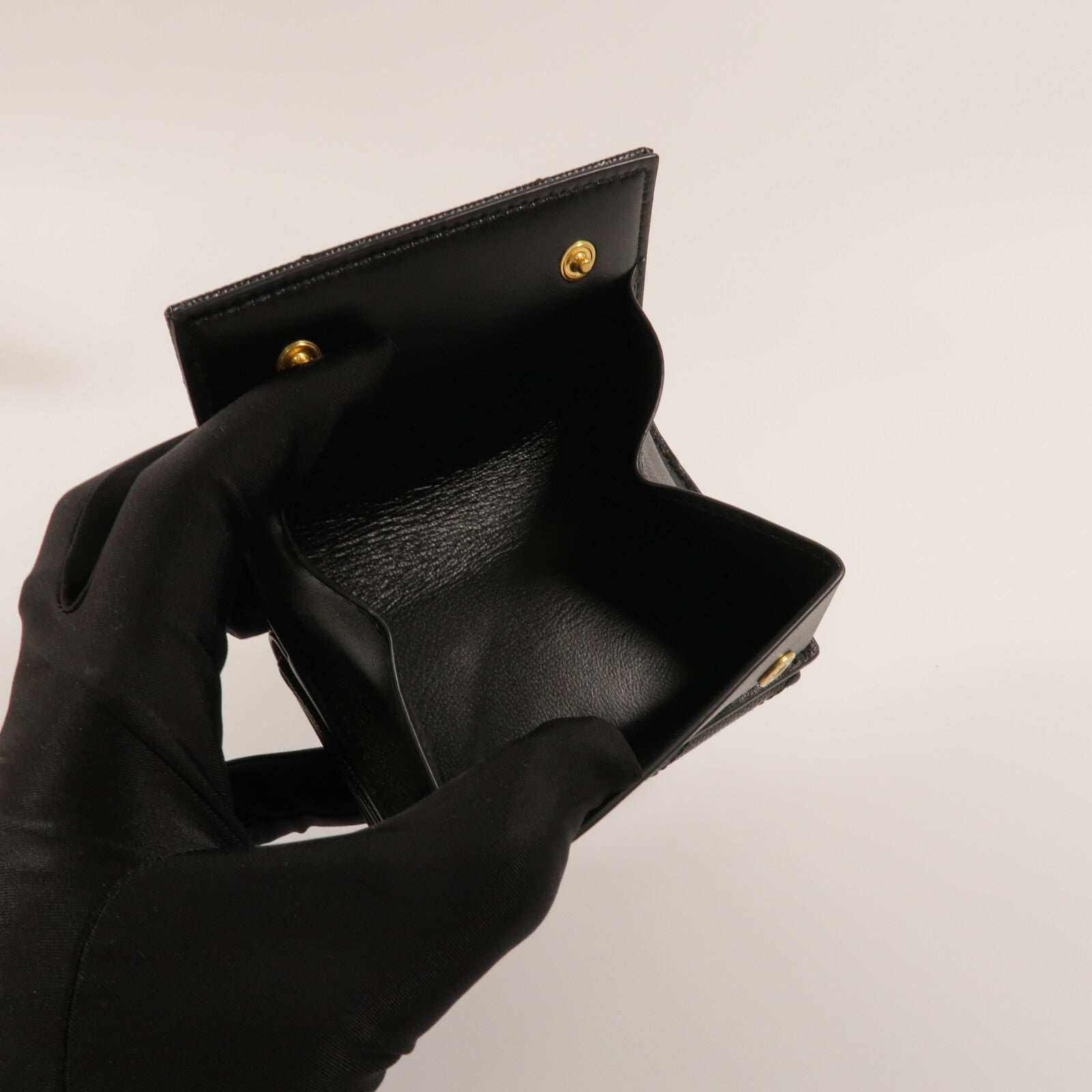 SAINT LAURENT 牛皮皮革Cassandre Matelasse Origami Tiny Wallet錢包