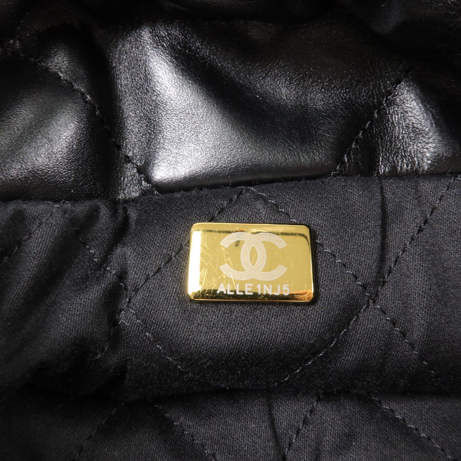 CHANEL 牛皮皮革Chanel 22 Mini鏈帶手挽肩背兩用袋