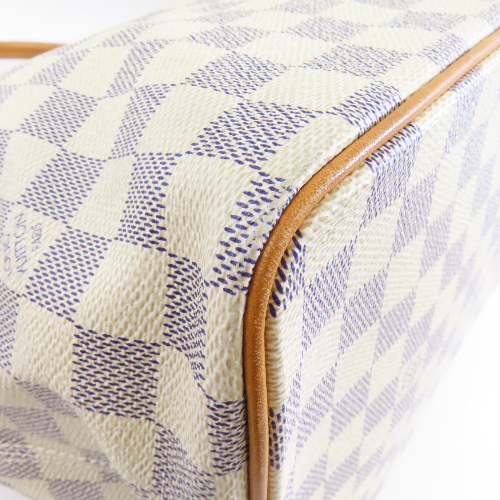 LOUIS VUITTON Damier Azur Saleya MM金扣肩背袋白色