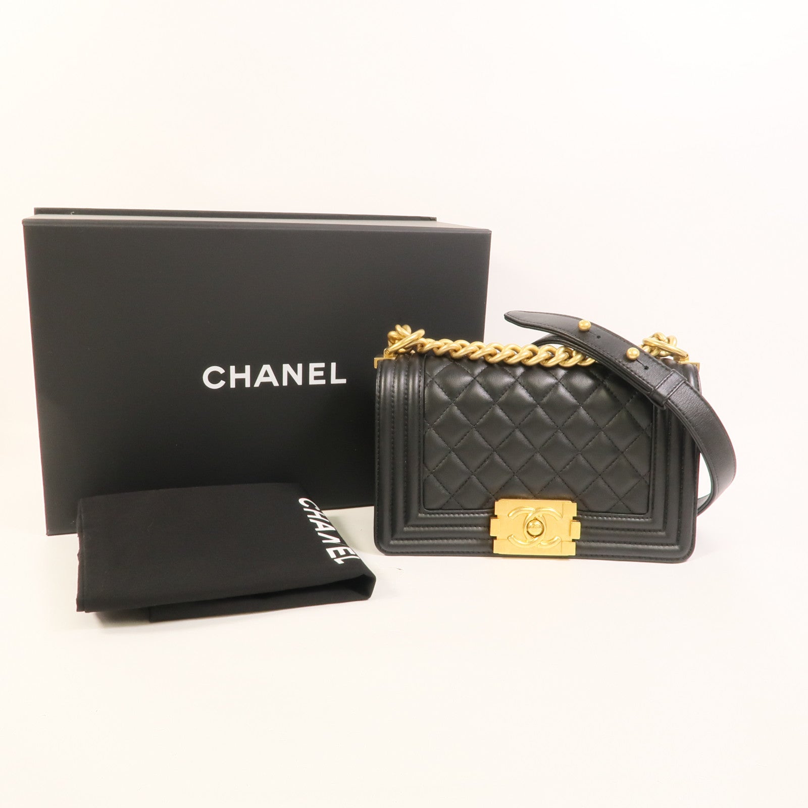CHANEL 羊皮皮革Boy 20鏈帶肩背袋