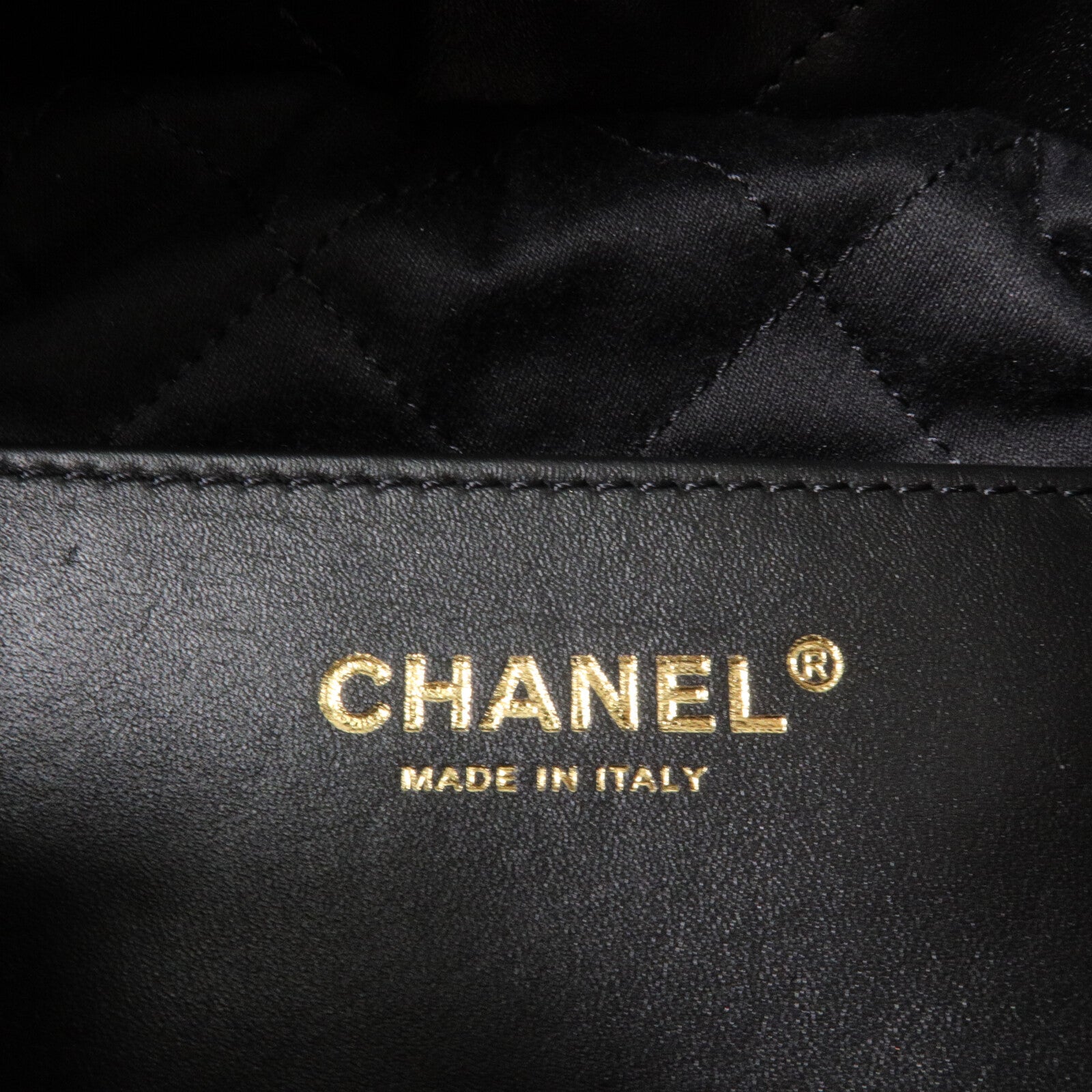 CHANEL 牛皮皮革Chanel 22 Mini鏈帶手挽肩背兩用袋