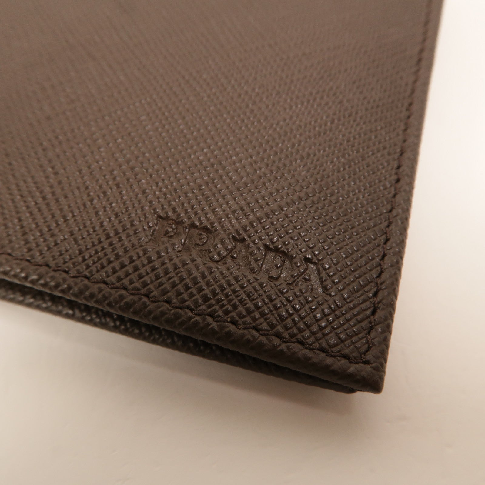 PRADA Saffiano皮革Fold Wallet錢包