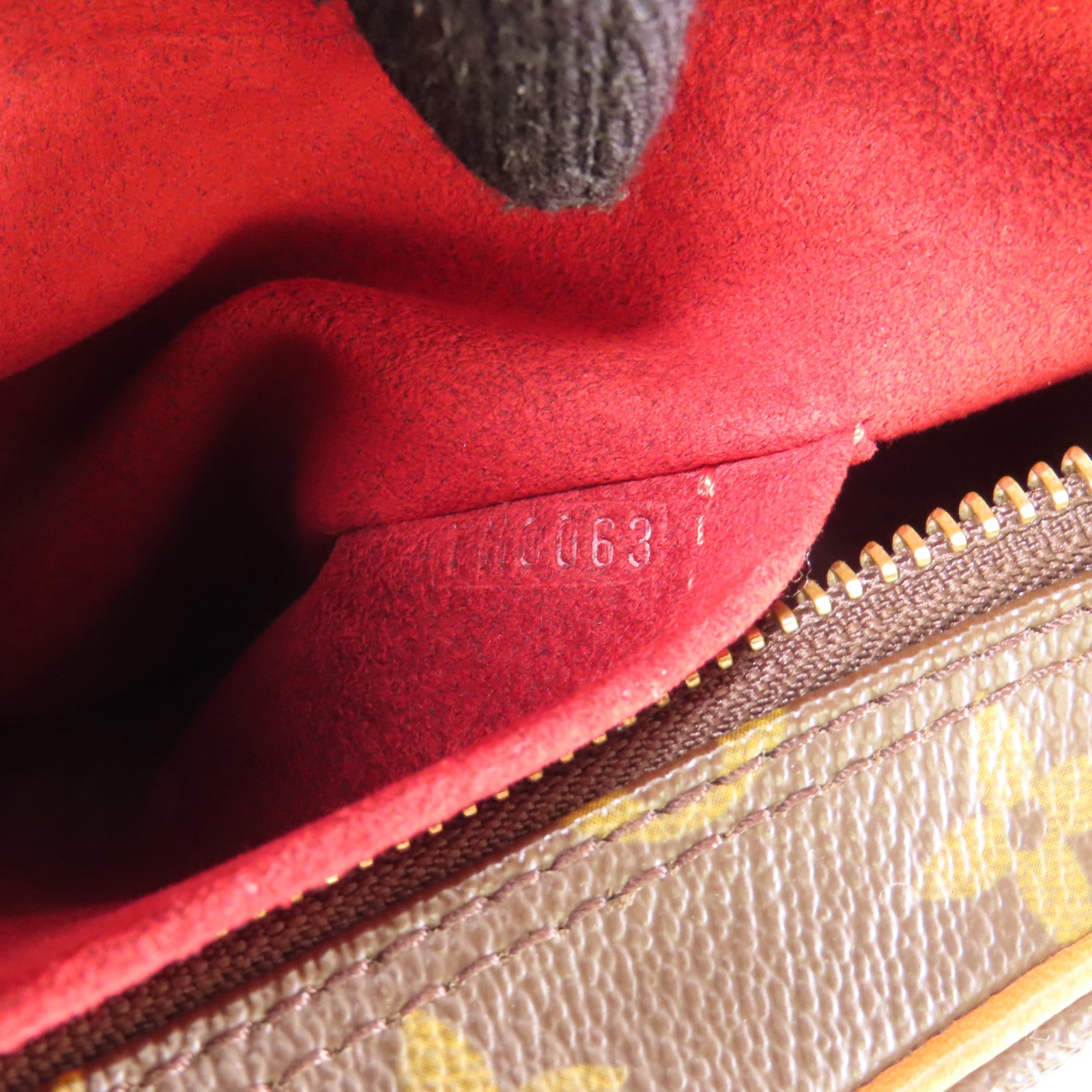 LOUIS VUITTON Monogram Croissant MM金扣肩背袋